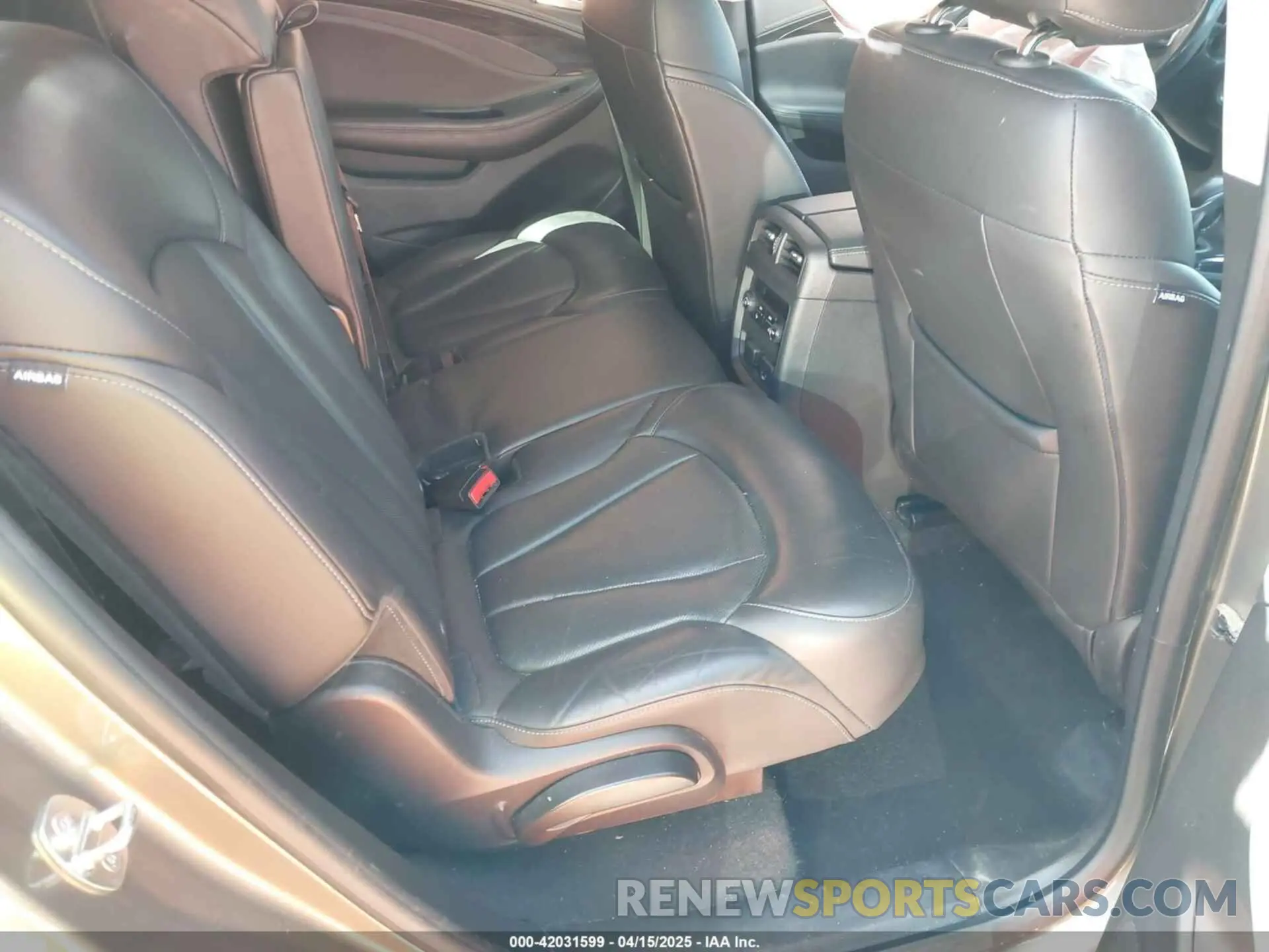 8 Photograph of a damaged car LRBFXCSA3KD043383 BUICK ENVISION 2019