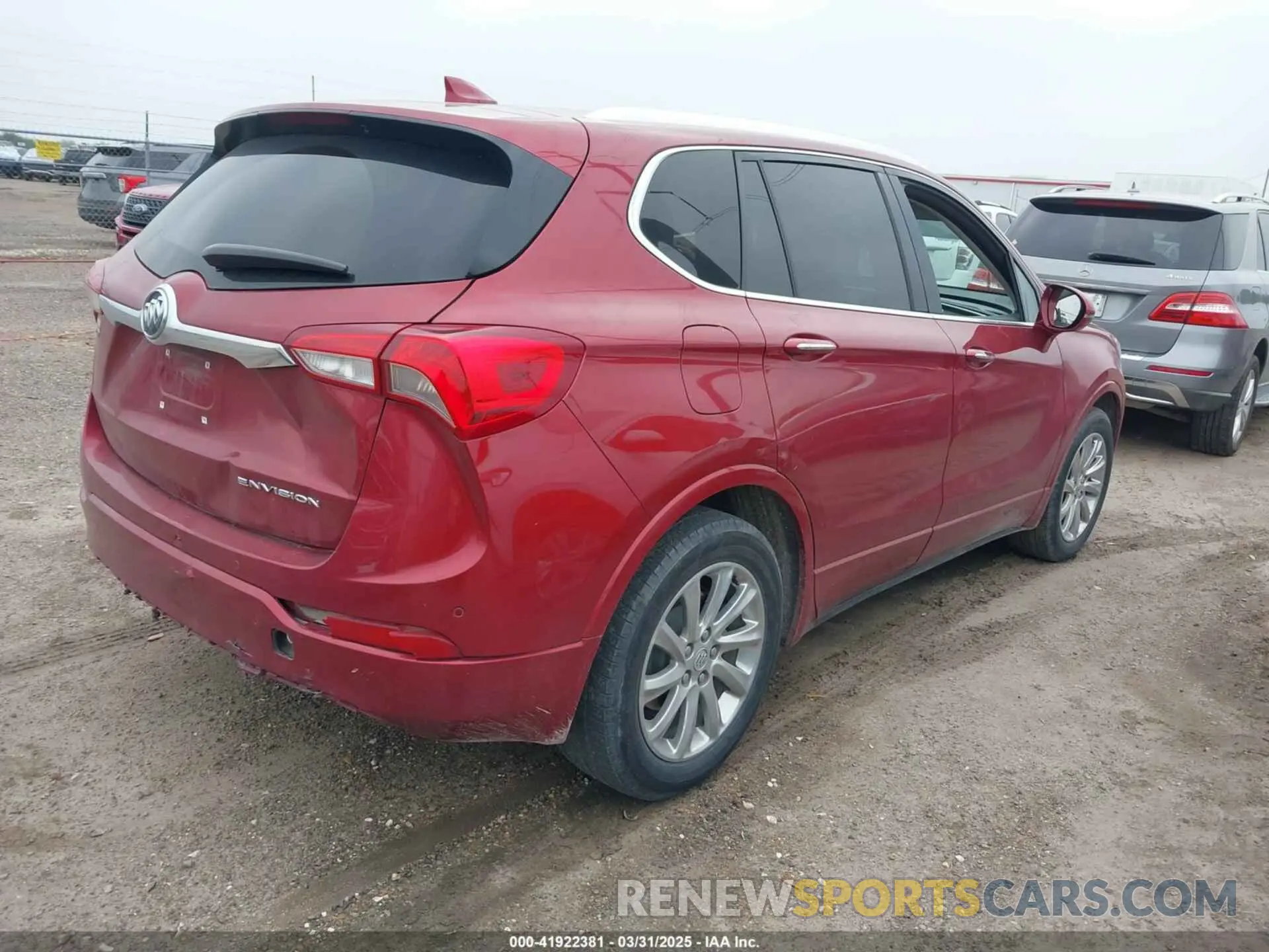 4 Фотография поврежденного автомобиля LRBFXCSA4KD017469 BUICK ENVISION 2019