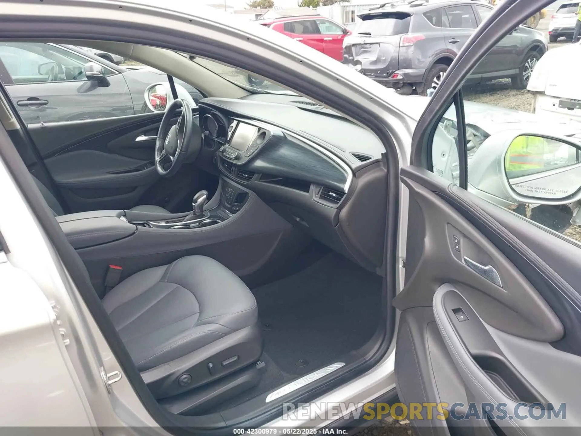5 Photograph of a damaged car LRBFXCSA9KD038561 BUICK ENVISION 2019