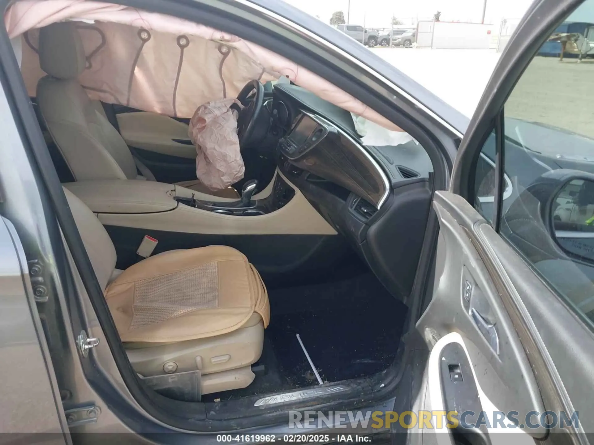 5 Фотография поврежденного автомобиля LRBFX1SA0LD225290 BUICK ENVISION 2020
