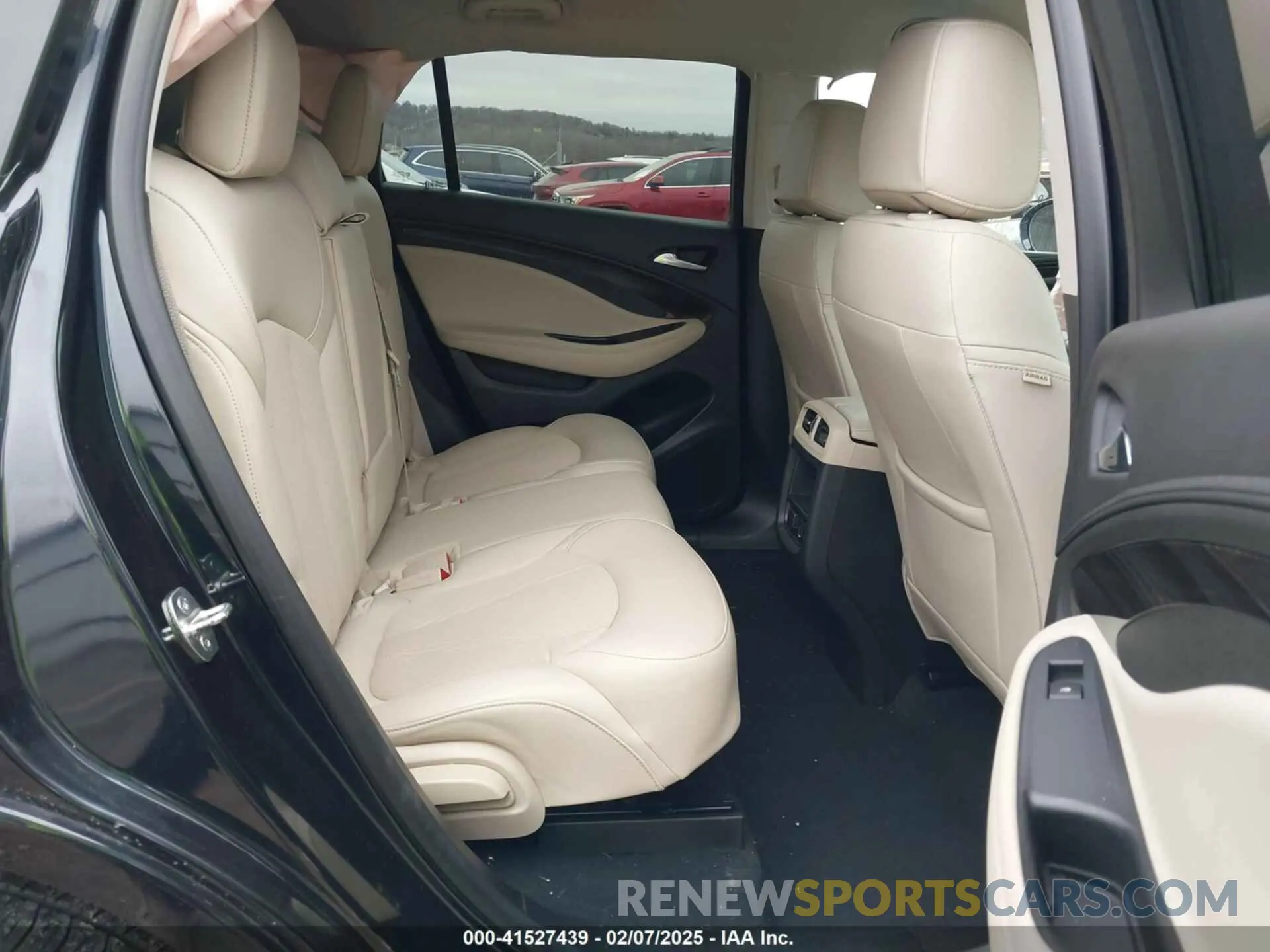 8 Фотография поврежденного автомобиля LRBFX1SA6LD116218 BUICK ENVISION 2020