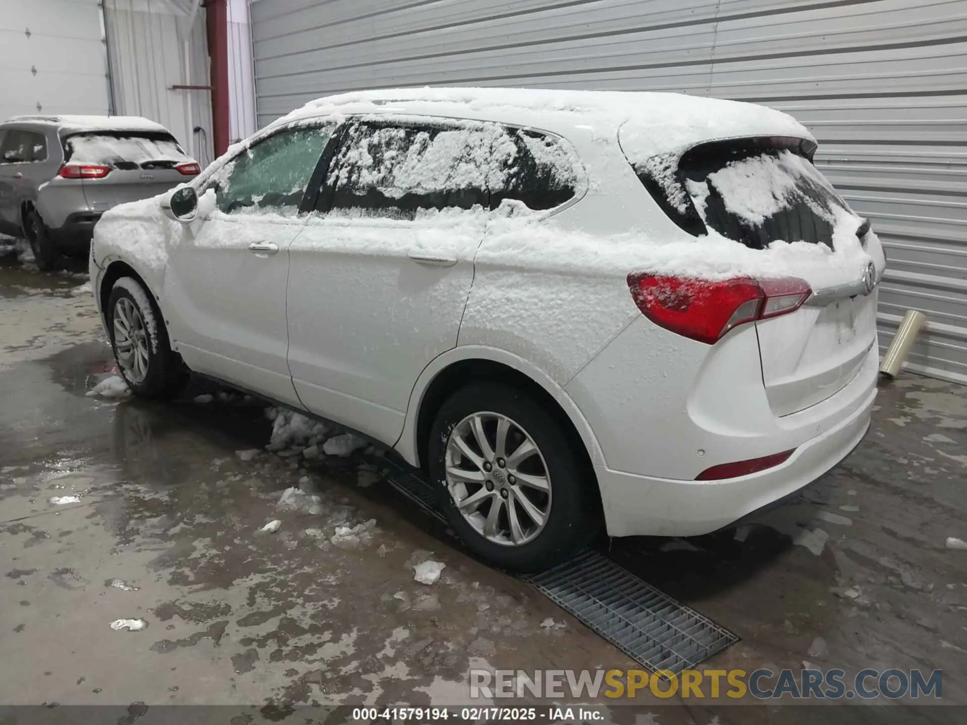 3 Фотография поврежденного автомобиля LRBFX2SA2LD044763 BUICK ENVISION 2020