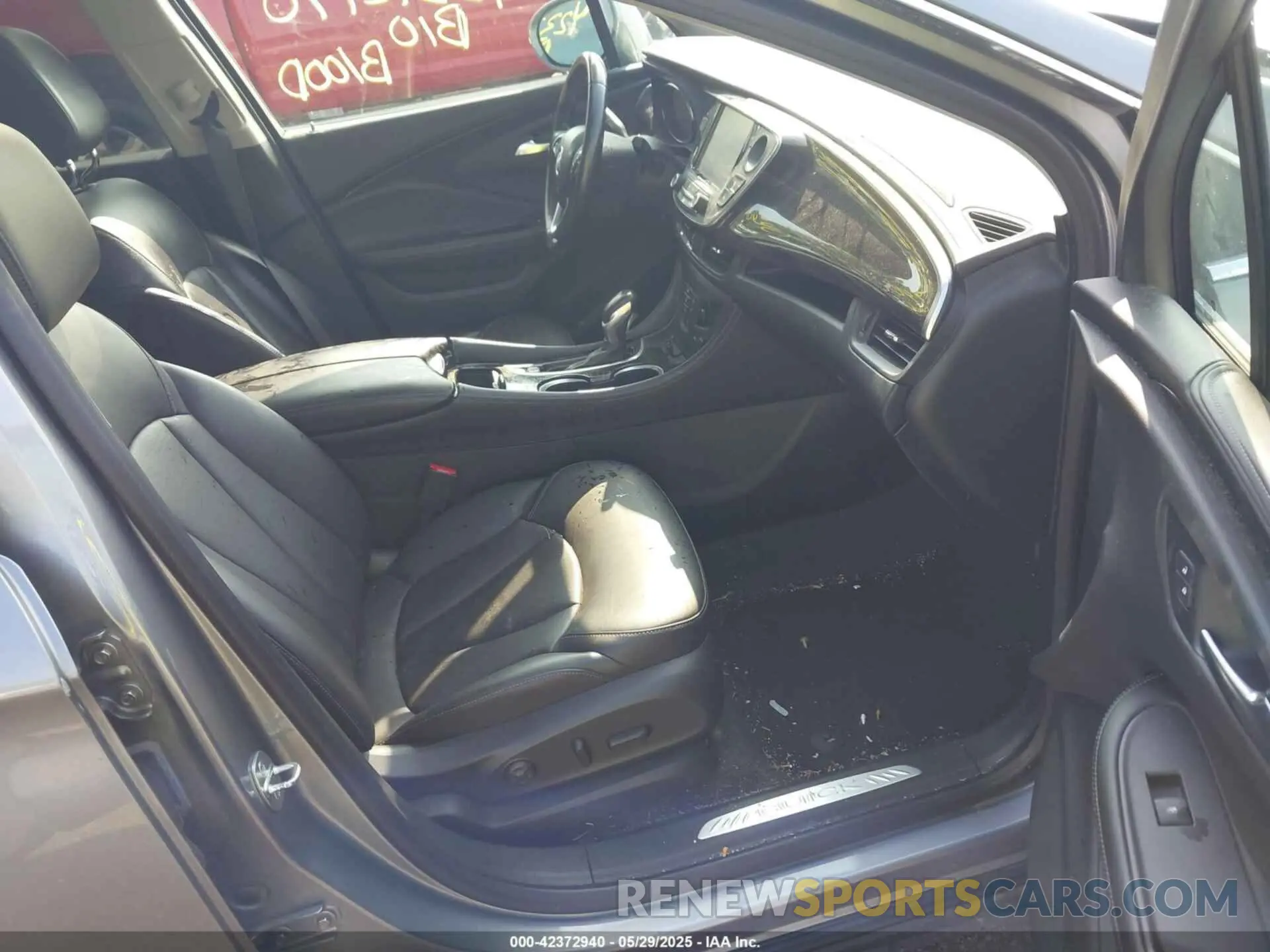 5 Photograph of a damaged car LRBFX2SA5LD013622 BUICK ENVISION 2020