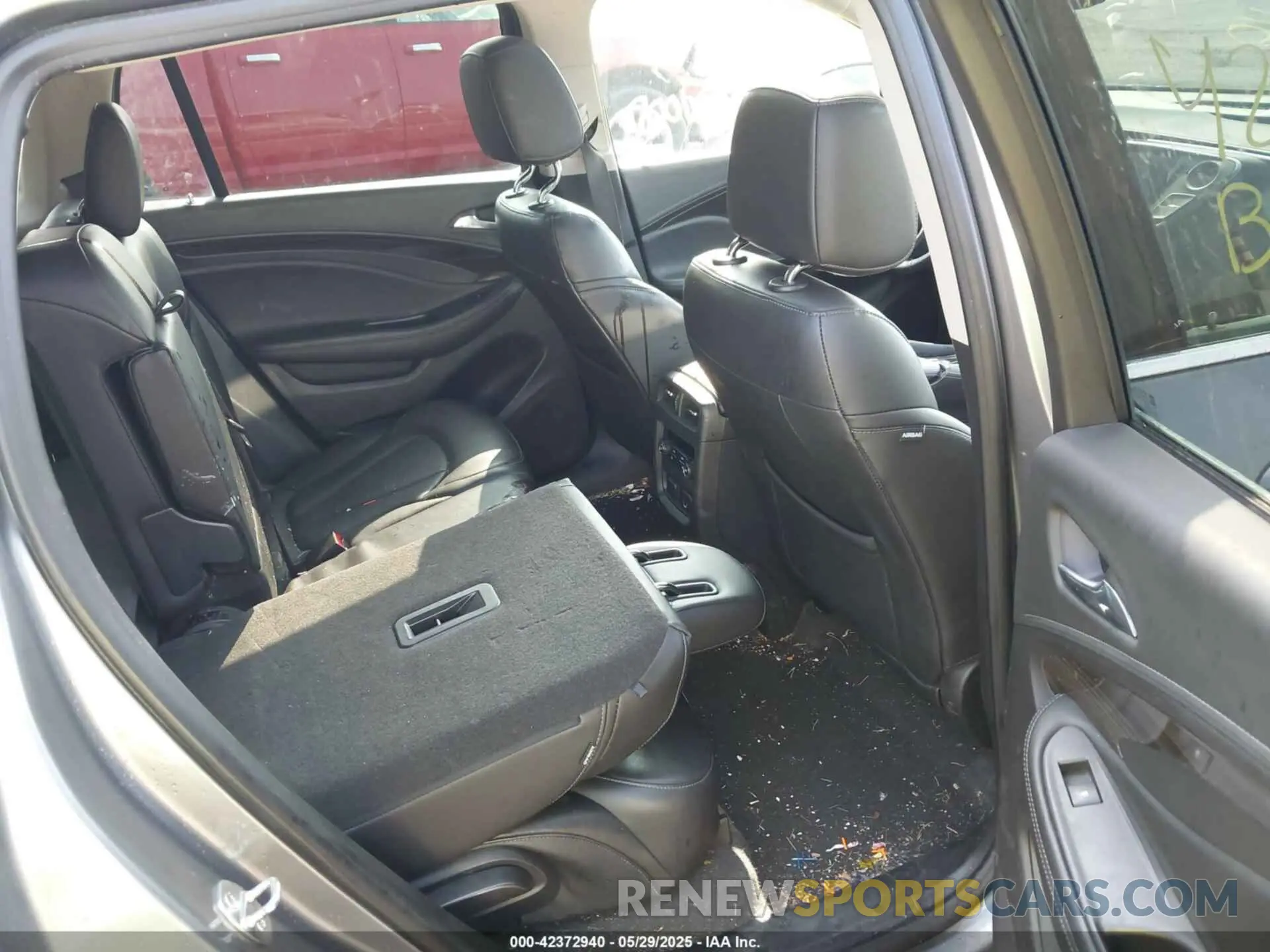 8 Photograph of a damaged car LRBFX2SA5LD013622 BUICK ENVISION 2020