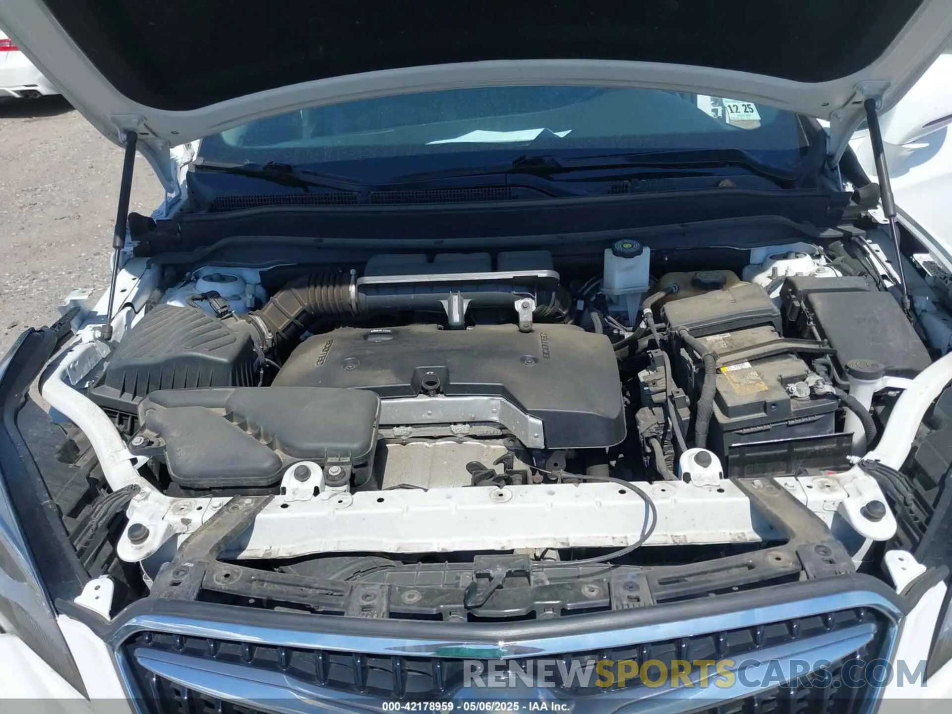 10 Фотография поврежденного автомобиля LRBFX2SA7LD079041 BUICK ENVISION 2020