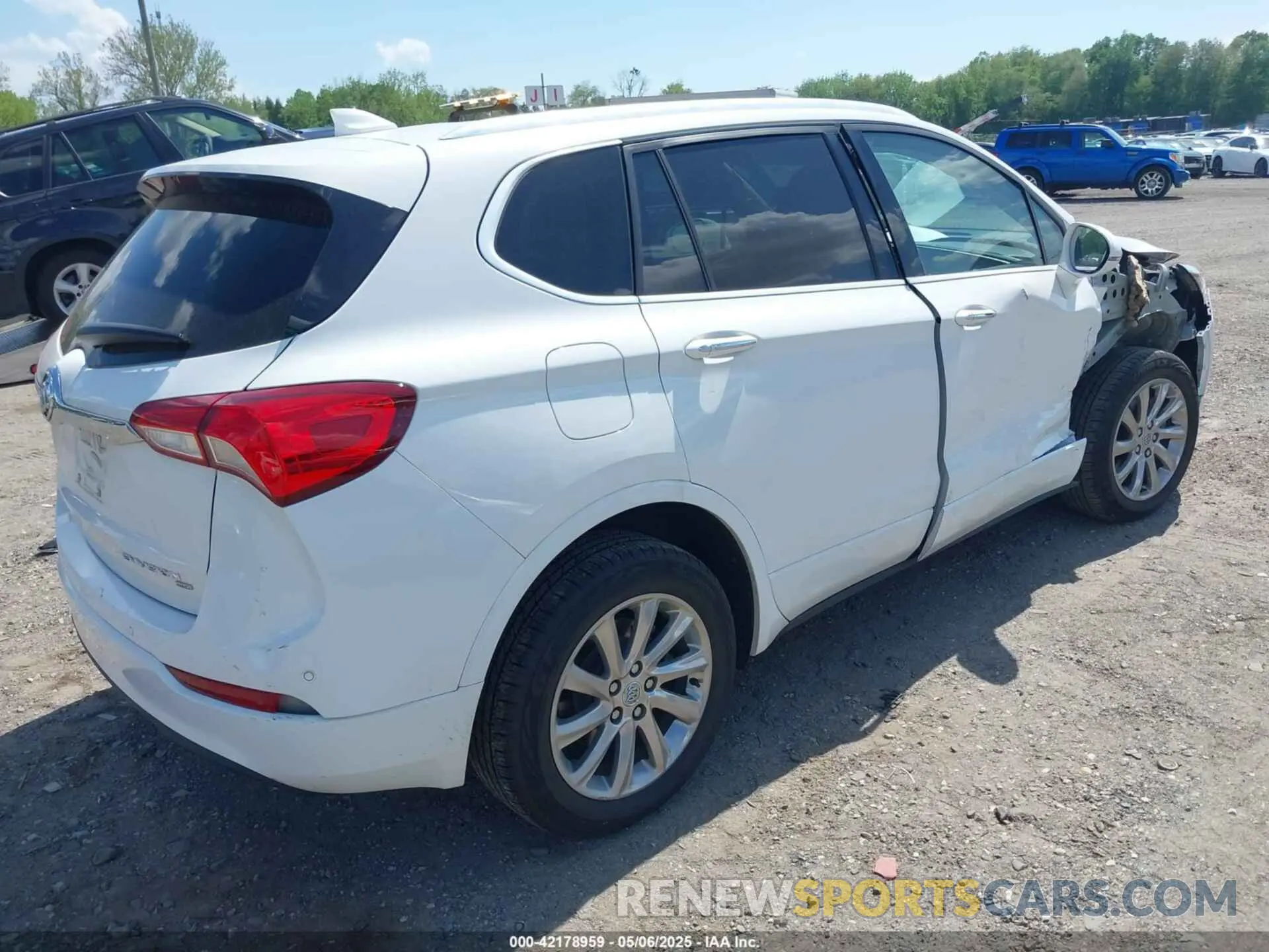 4 Фотография поврежденного автомобиля LRBFX2SA7LD079041 BUICK ENVISION 2020