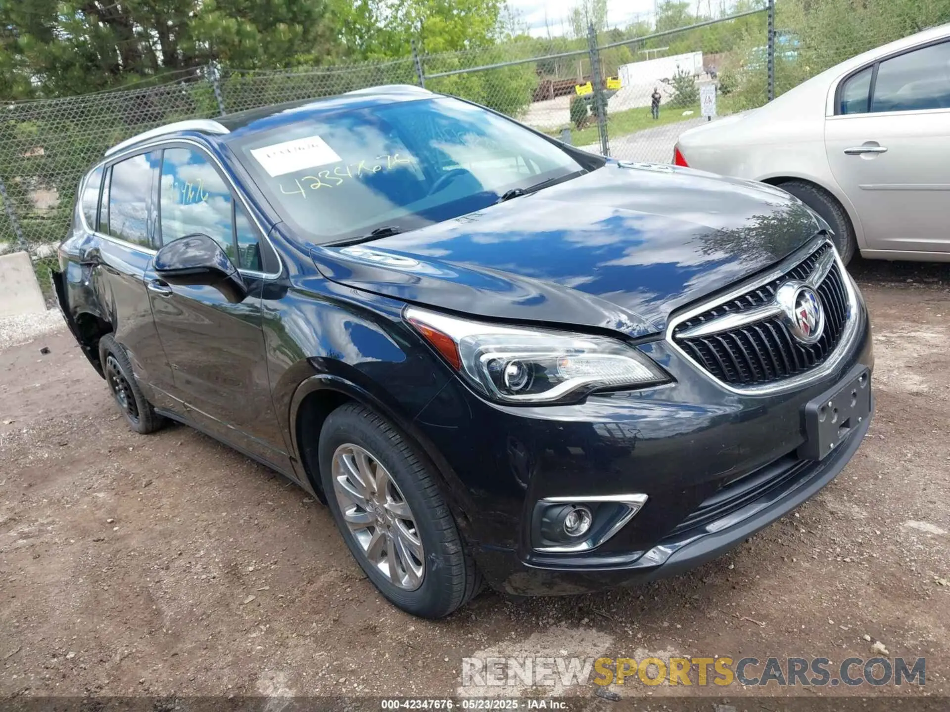 1 Фотография поврежденного автомобиля LRBFX2SAXLD018038 BUICK ENVISION 2020