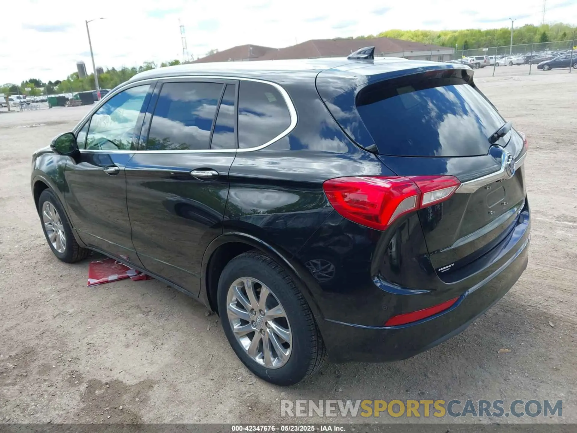 3 Фотография поврежденного автомобиля LRBFX2SAXLD018038 BUICK ENVISION 2020