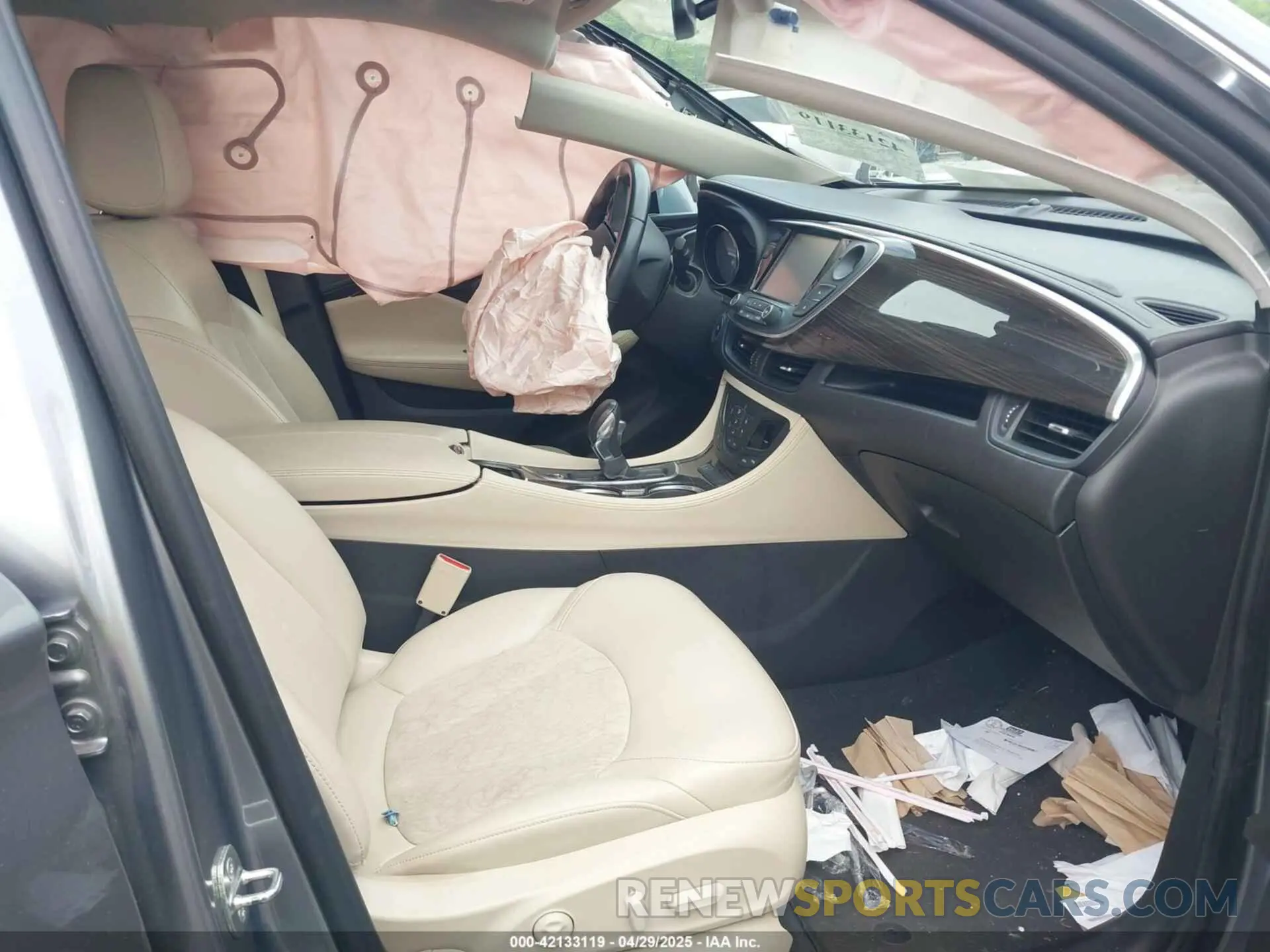 5 Photograph of a damaged car LRBFXBSA6LD155235 BUICK ENVISION 2020