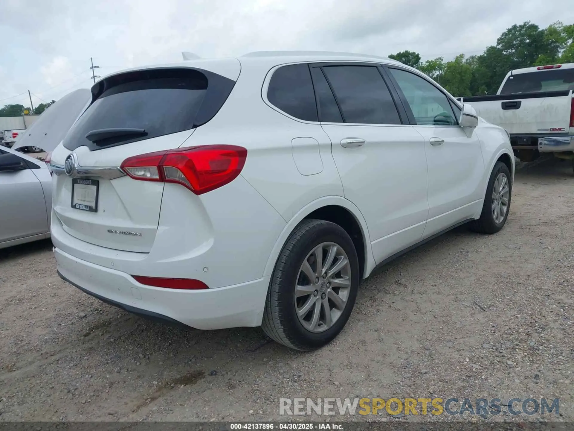 4 Photograph of a damaged car LRBFXCSA0LD097239 BUICK ENVISION 2020