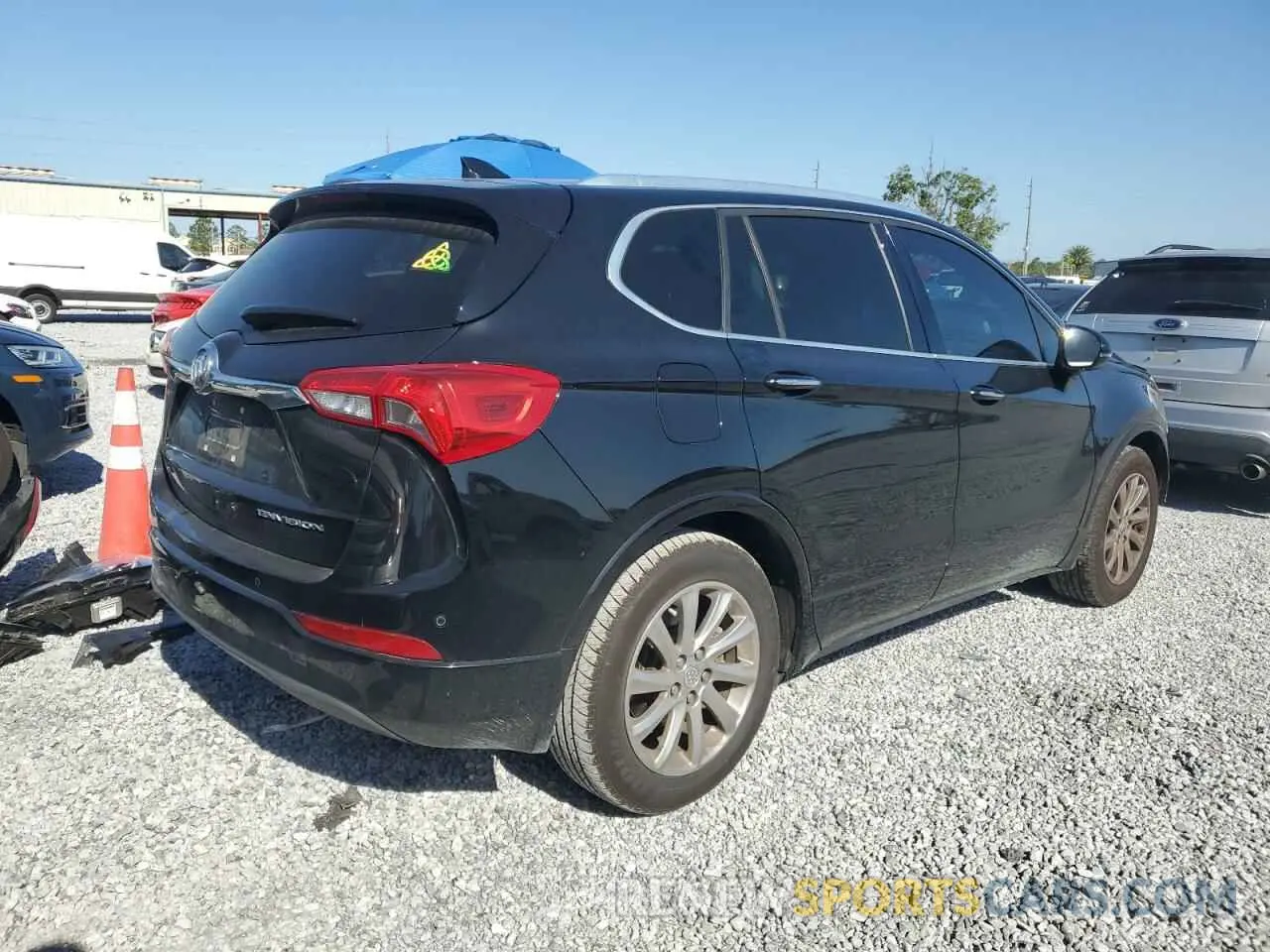 3 Фотография поврежденного автомобиля LRBFXCSA1LD035204 BUICK ENVISION 2020