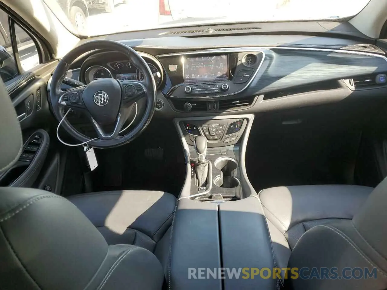 8 Фотография поврежденного автомобиля LRBFXCSA1LD035204 BUICK ENVISION 2020
