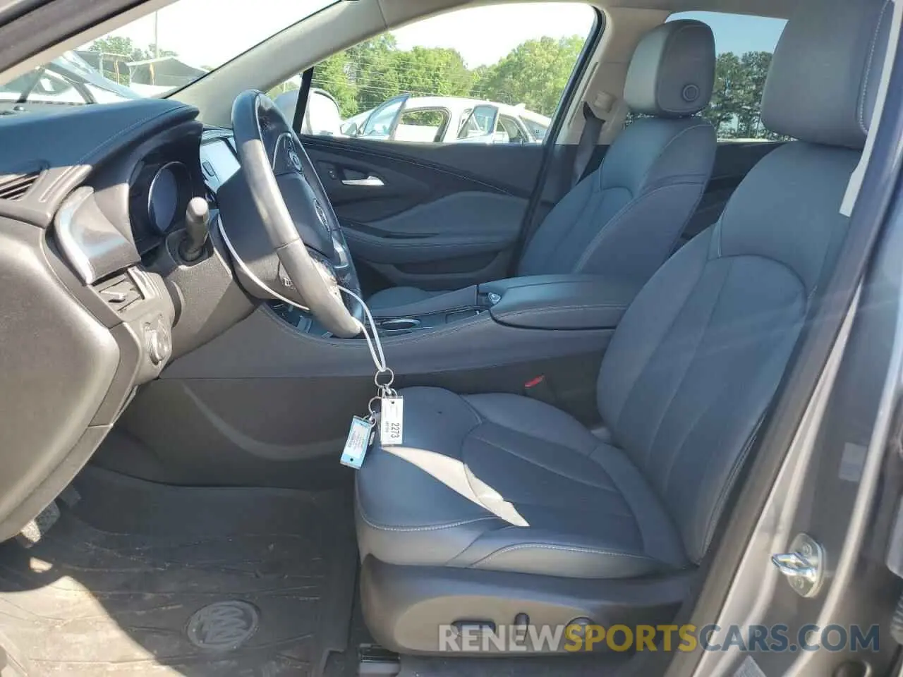 7 Фотография поврежденного автомобиля LRBFXCSA1LD213998 BUICK ENVISION 2020