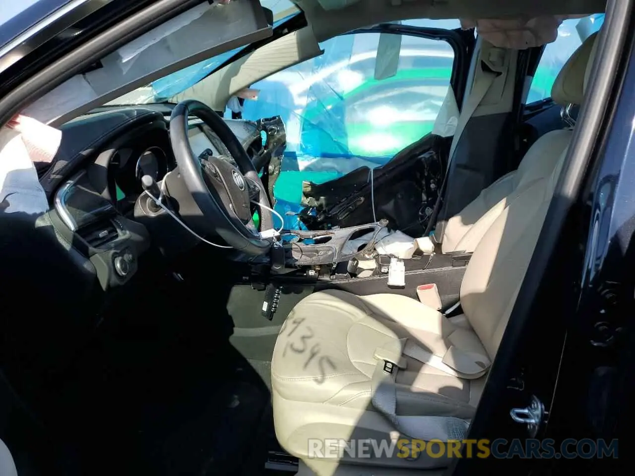 7 Фотография поврежденного автомобиля LRBFXCSA2LD081057 BUICK ENVISION 2020