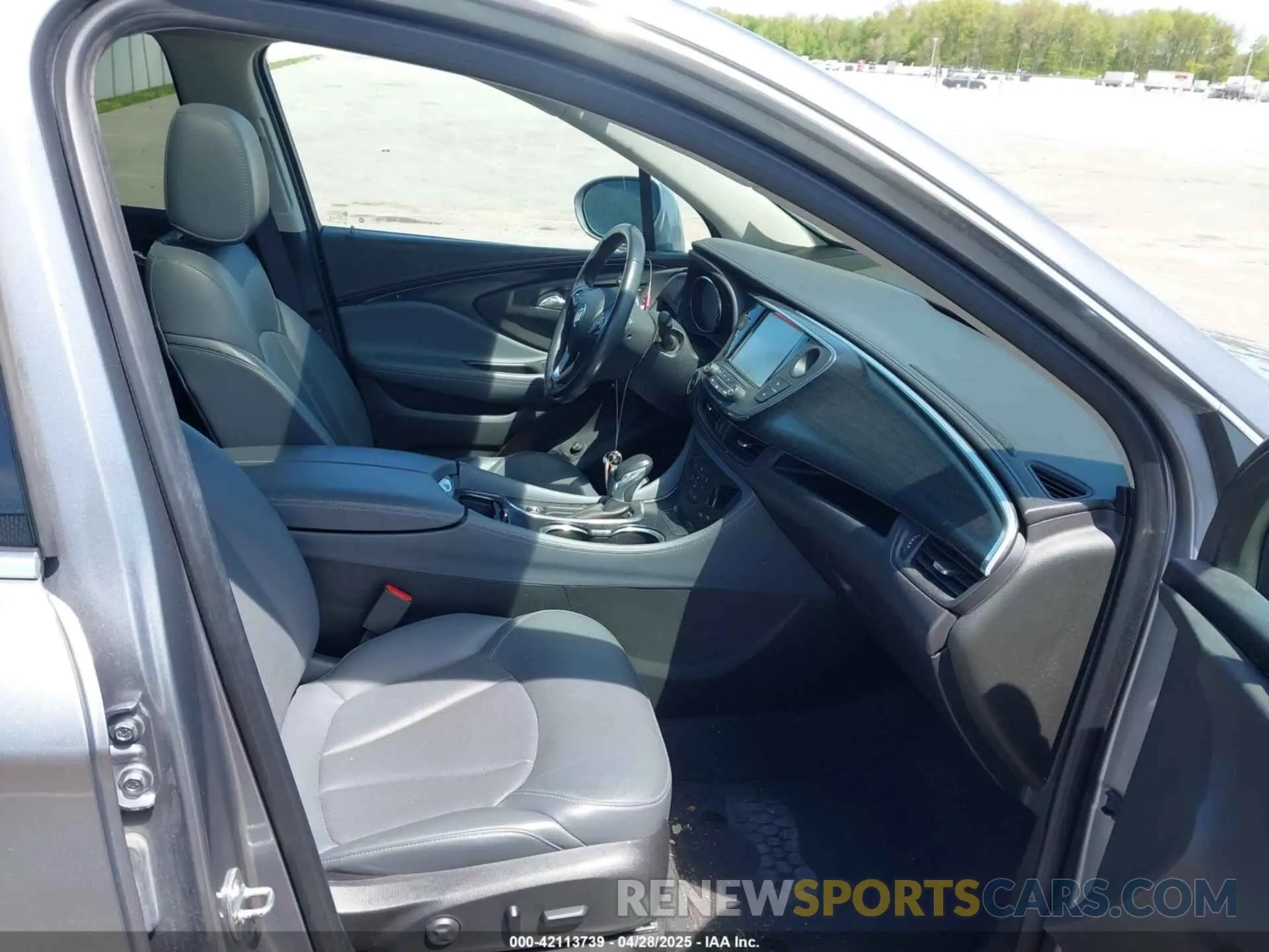 5 Фотография поврежденного автомобиля LRBFXCSA4LD104158 BUICK ENVISION 2020