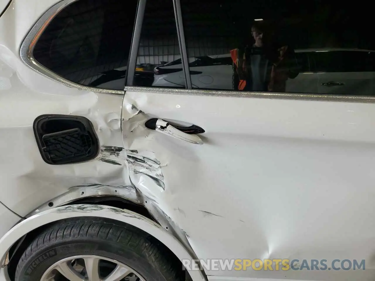 11 Фотография поврежденного автомобиля LRBFXCSA5LD230349 BUICK ENVISION 2020