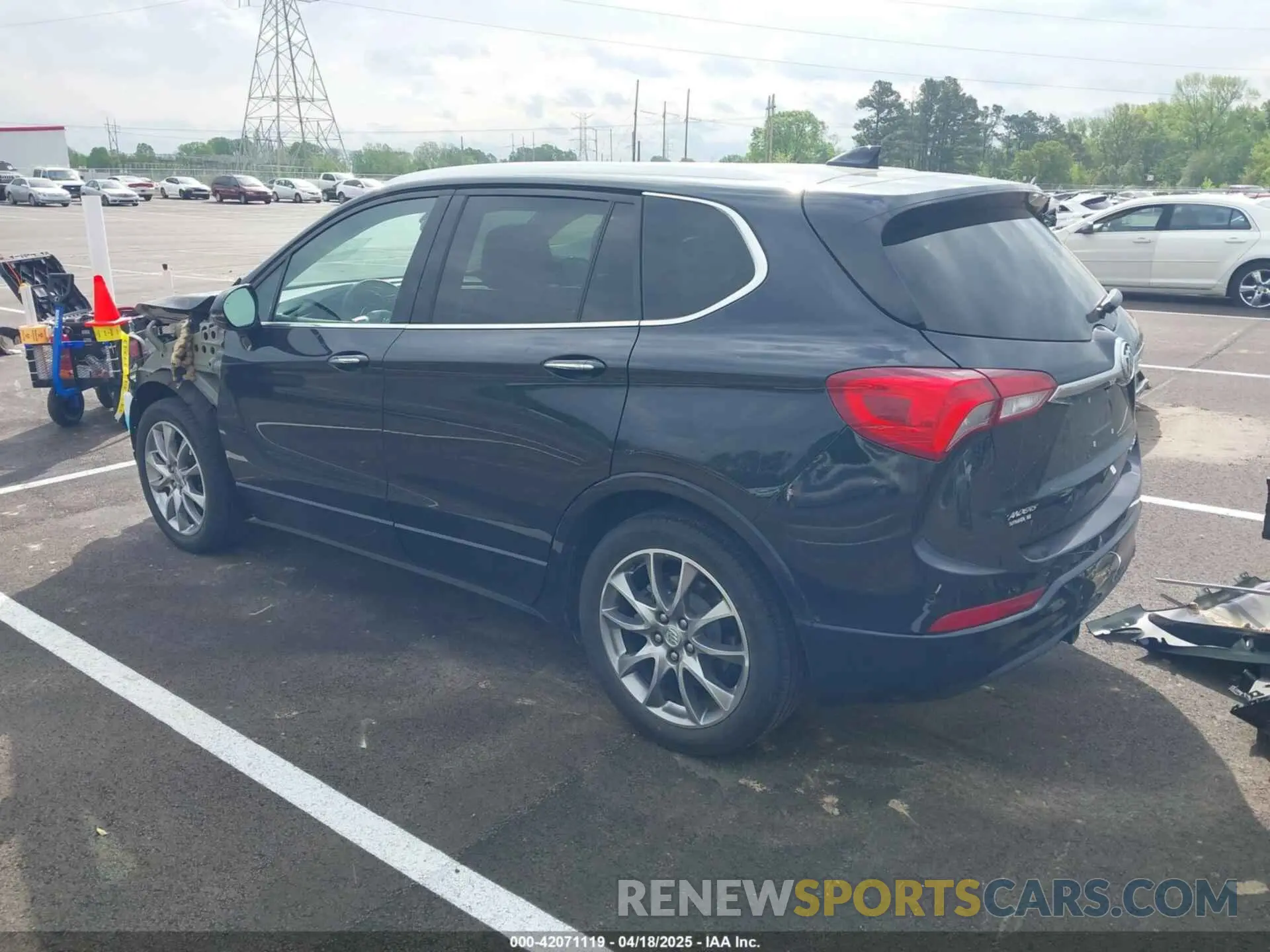 3 Фотография поврежденного автомобиля LRBFXCSA7LD155492 BUICK ENVISION 2020