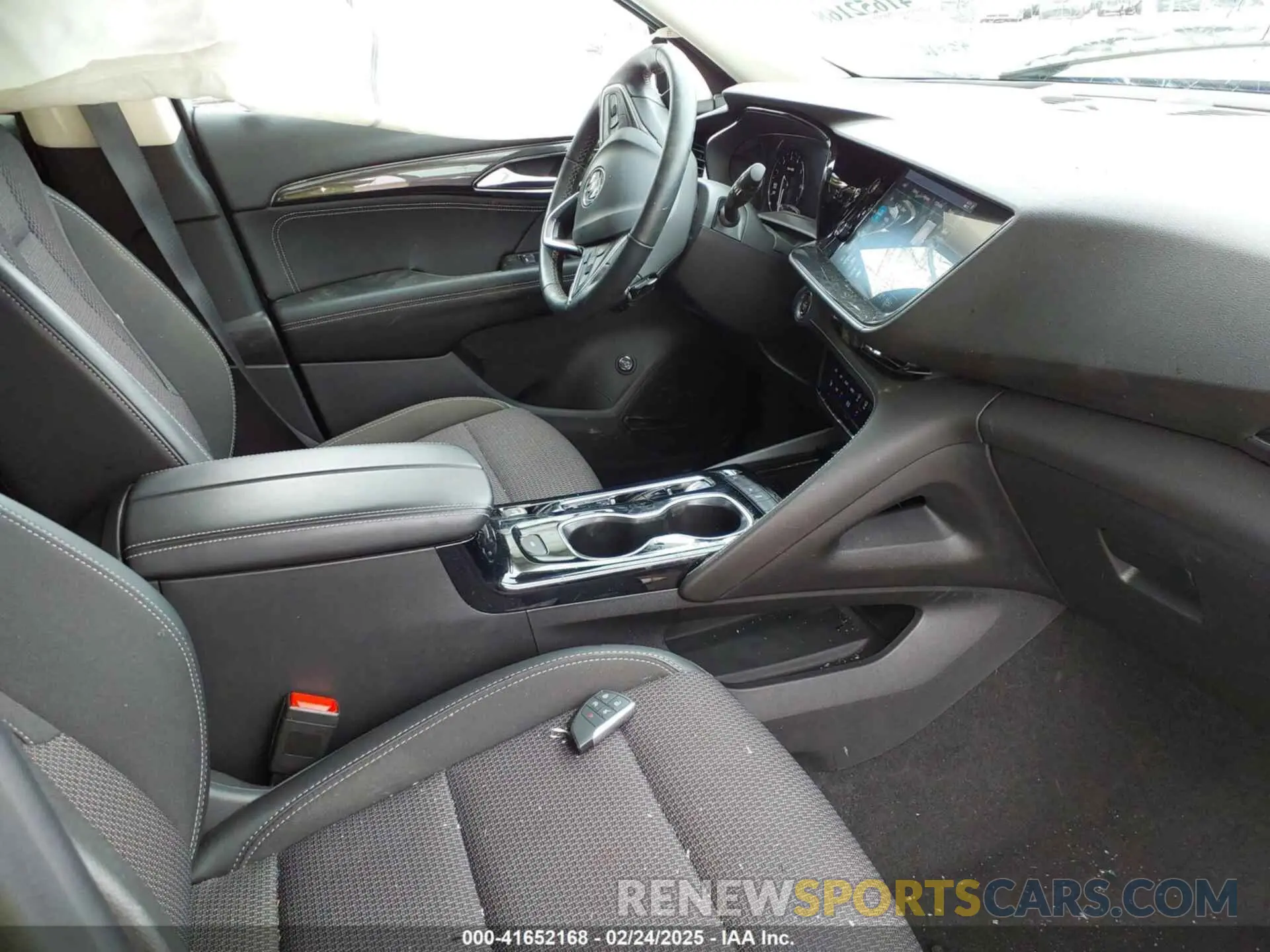 5 Photograph of a damaged car LRBAZLR42MD100017 BUICK ENVISION 2021