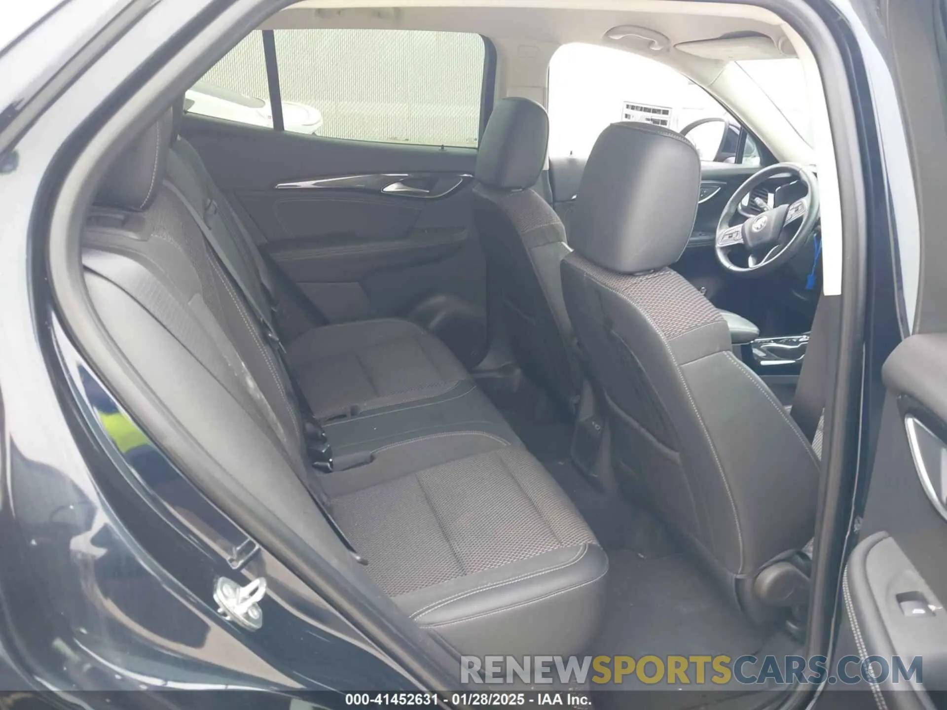 8 Фотография поврежденного автомобиля LRBAZLR46MD088003 BUICK ENVISION 2021