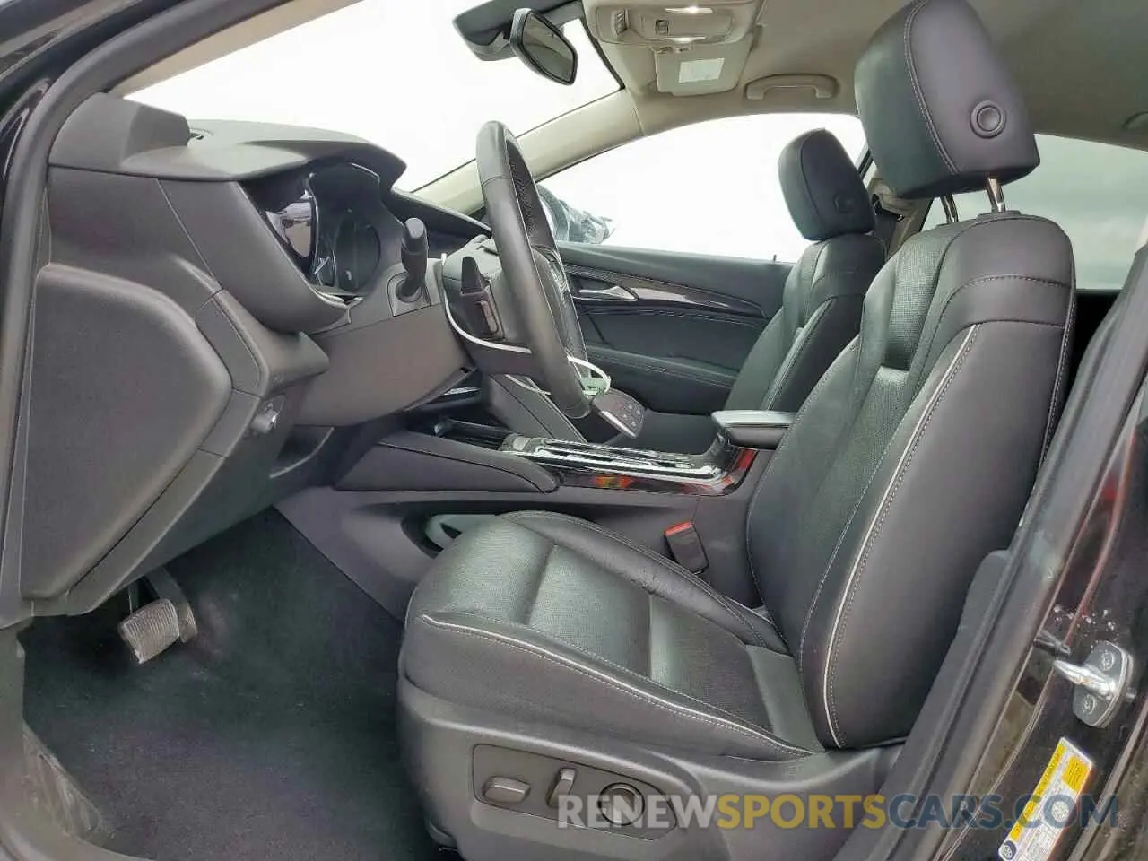 7 Фотография поврежденного автомобиля LRBFZNR40MD137780 BUICK ENVISION 2021