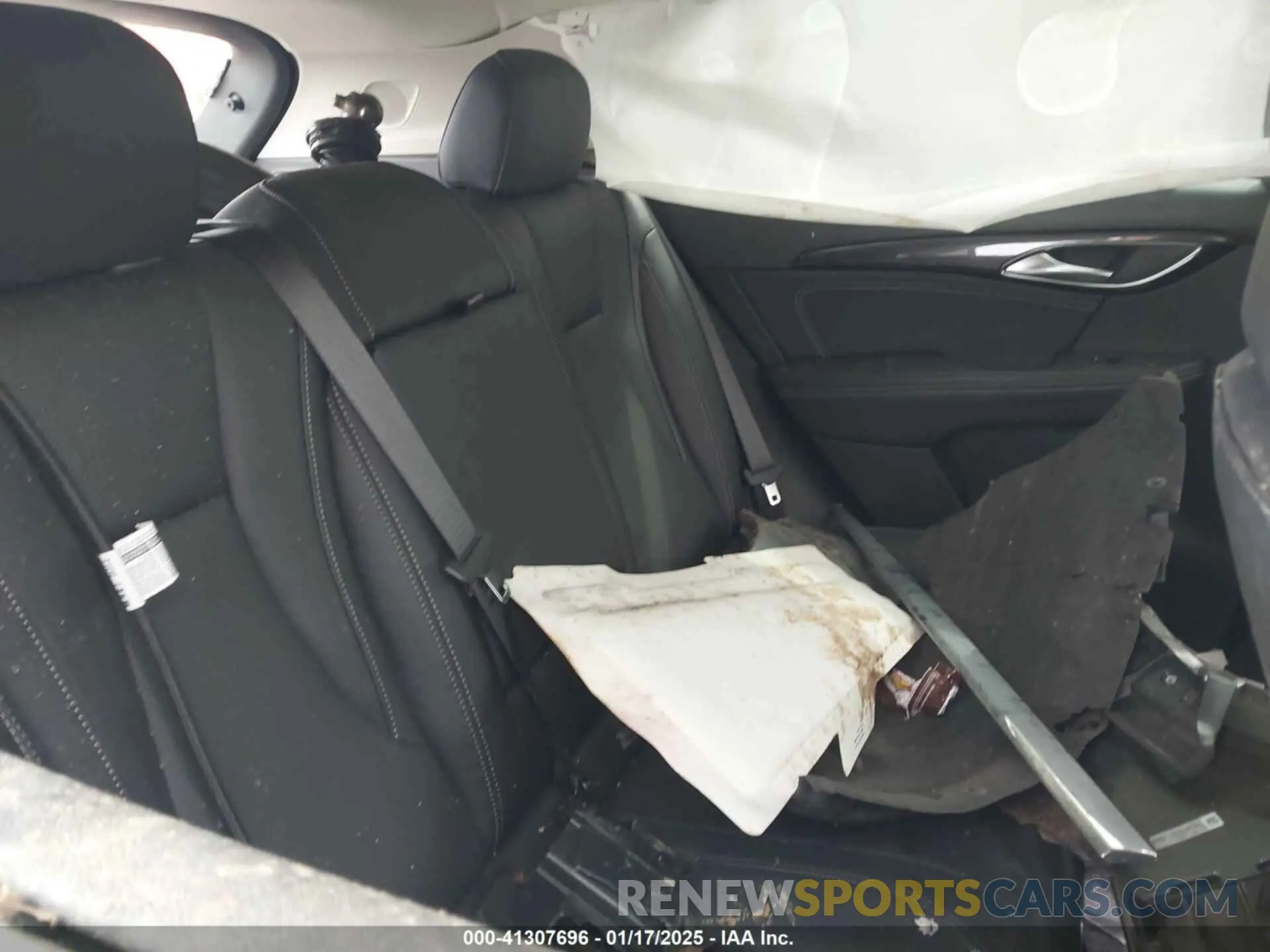8 Photograph of a damaged car LRBFZNR44MD178087 BUICK ENVISION 2021
