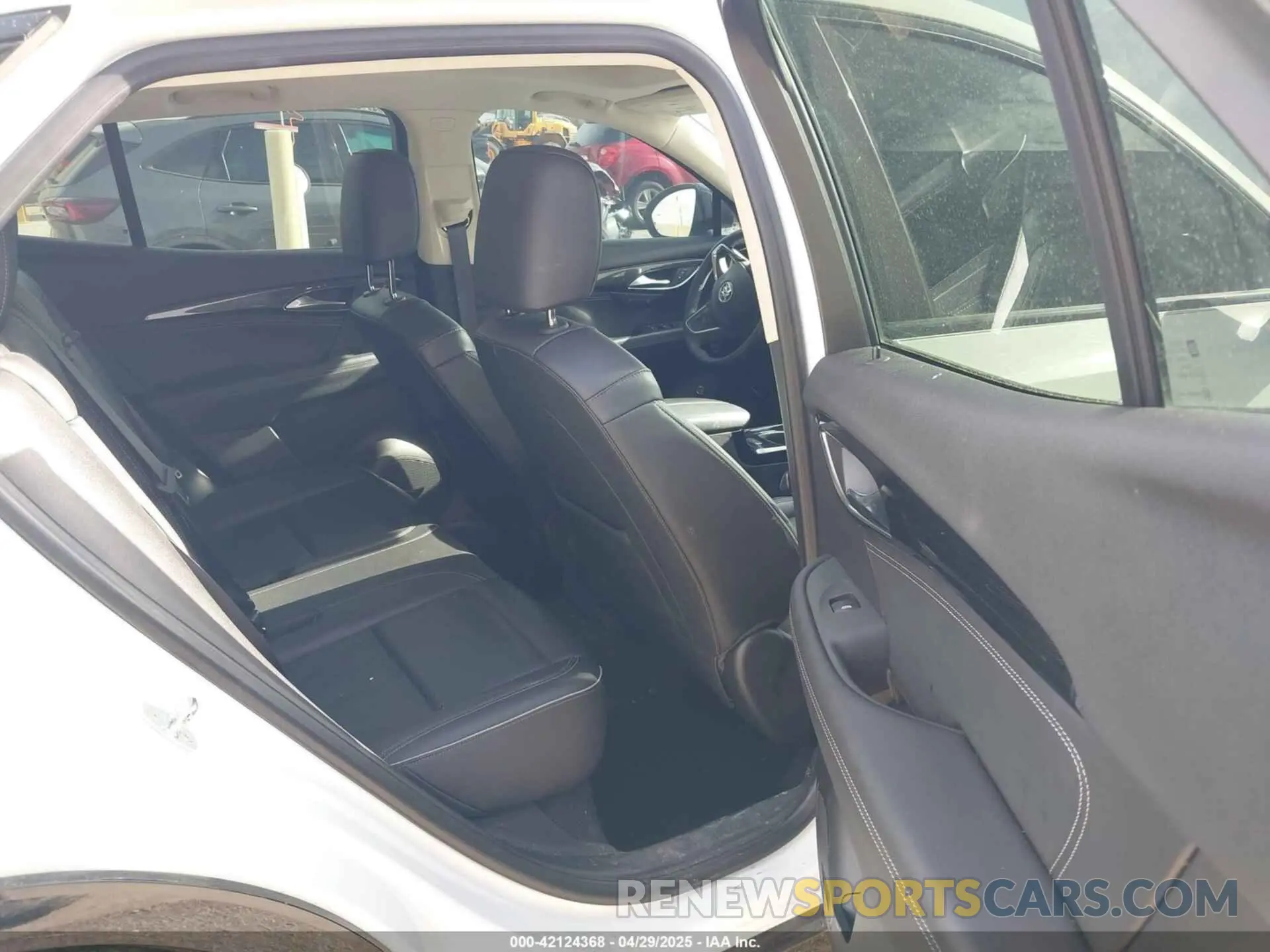 8 Photograph of a damaged car LRBFZPR42MD136867 BUICK ENVISION 2021
