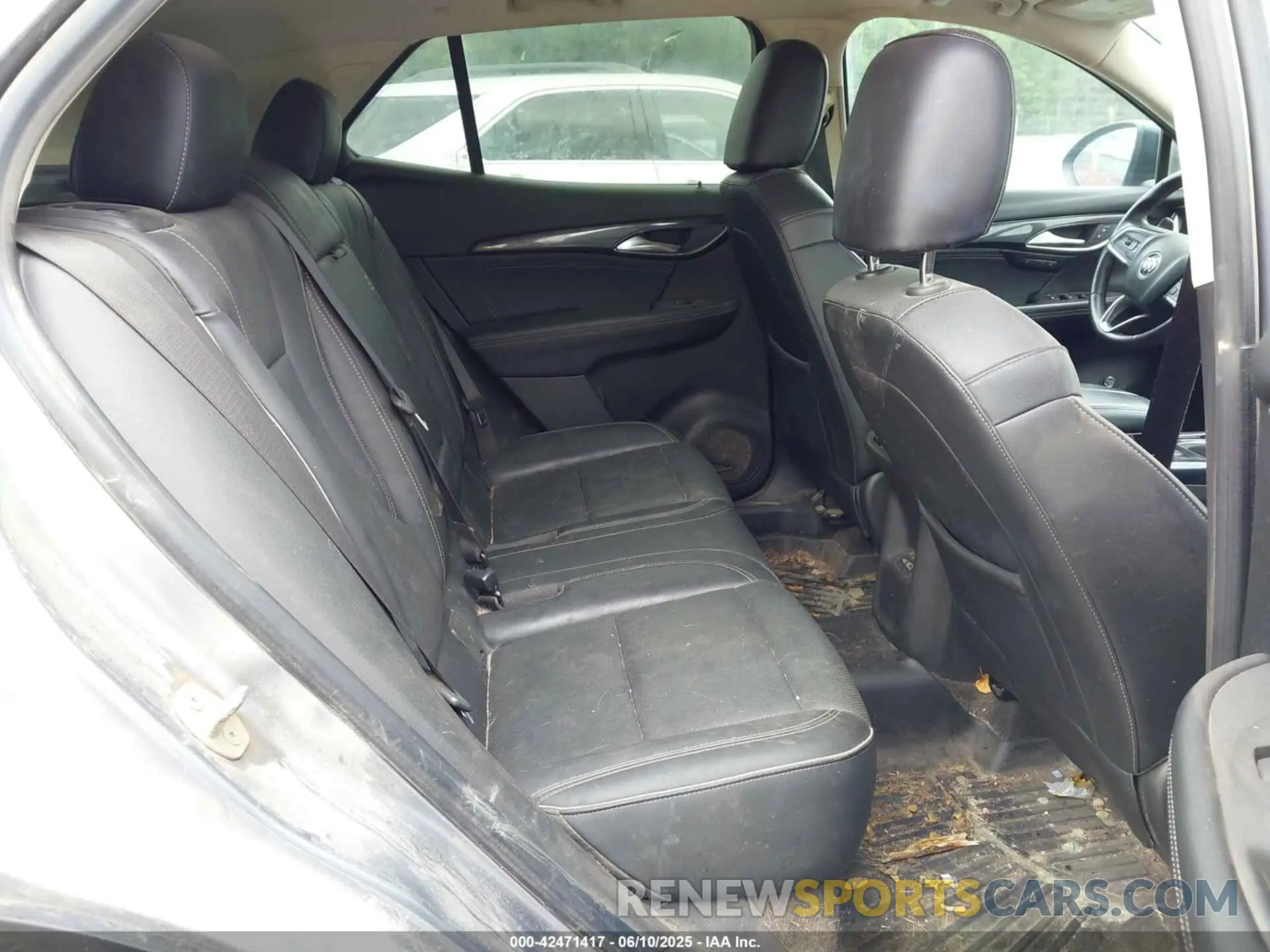 8 Photograph of a damaged car LRBFZPR49MD090065 BUICK ENVISION 2021