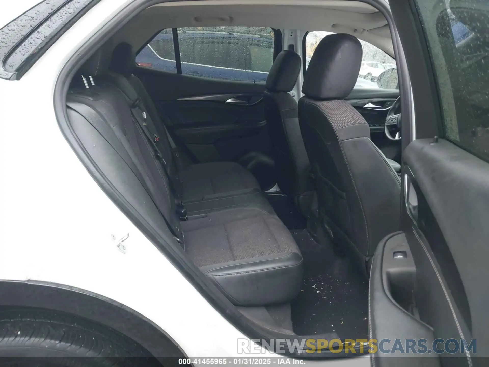 8 Photograph of a damaged car LRBAZLR40ND128190 BUICK ENVISION 2022