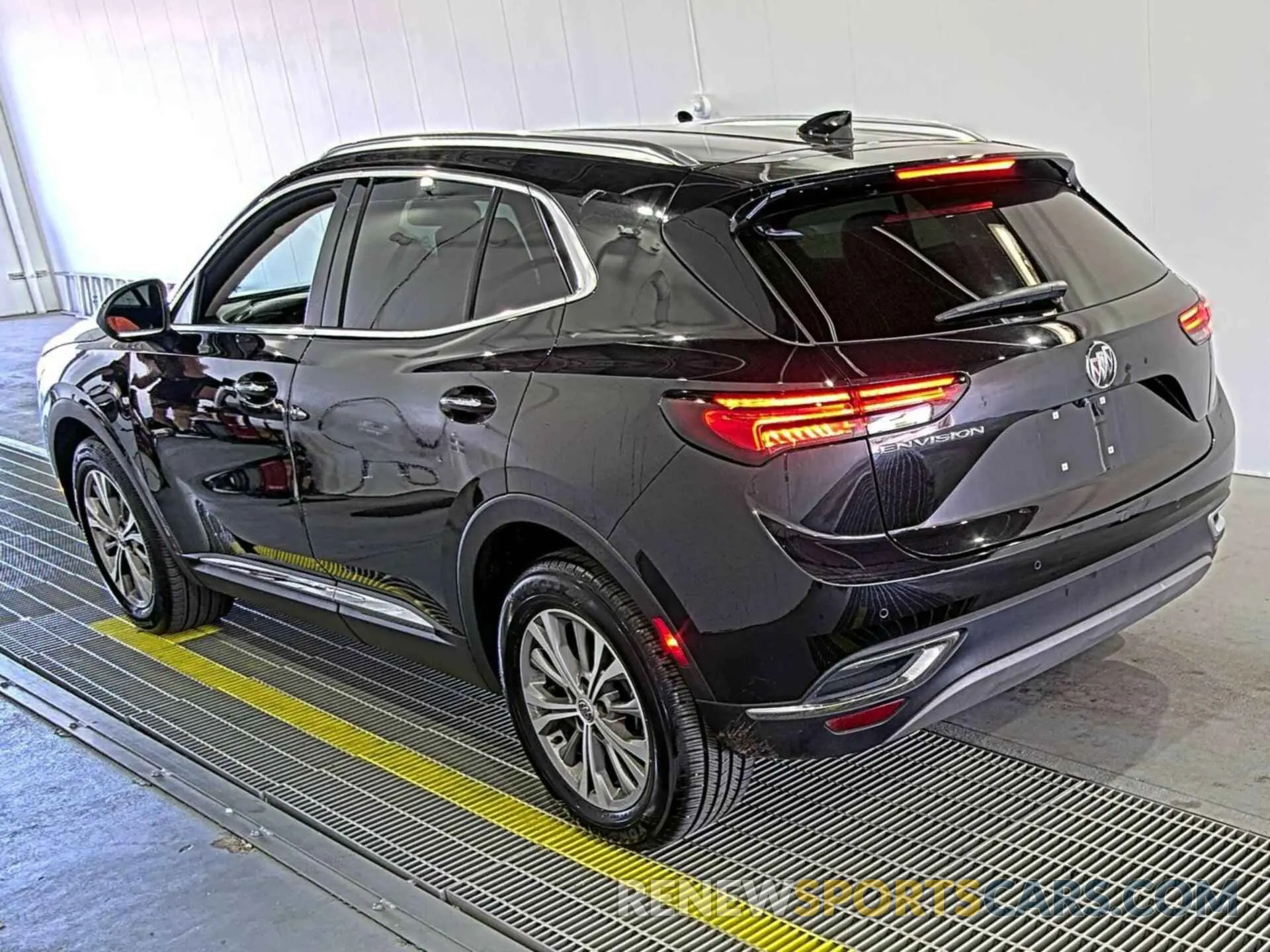 13 Фотография поврежденного автомобиля LRBAZLR42ND031587 BUICK ENVISION 2022