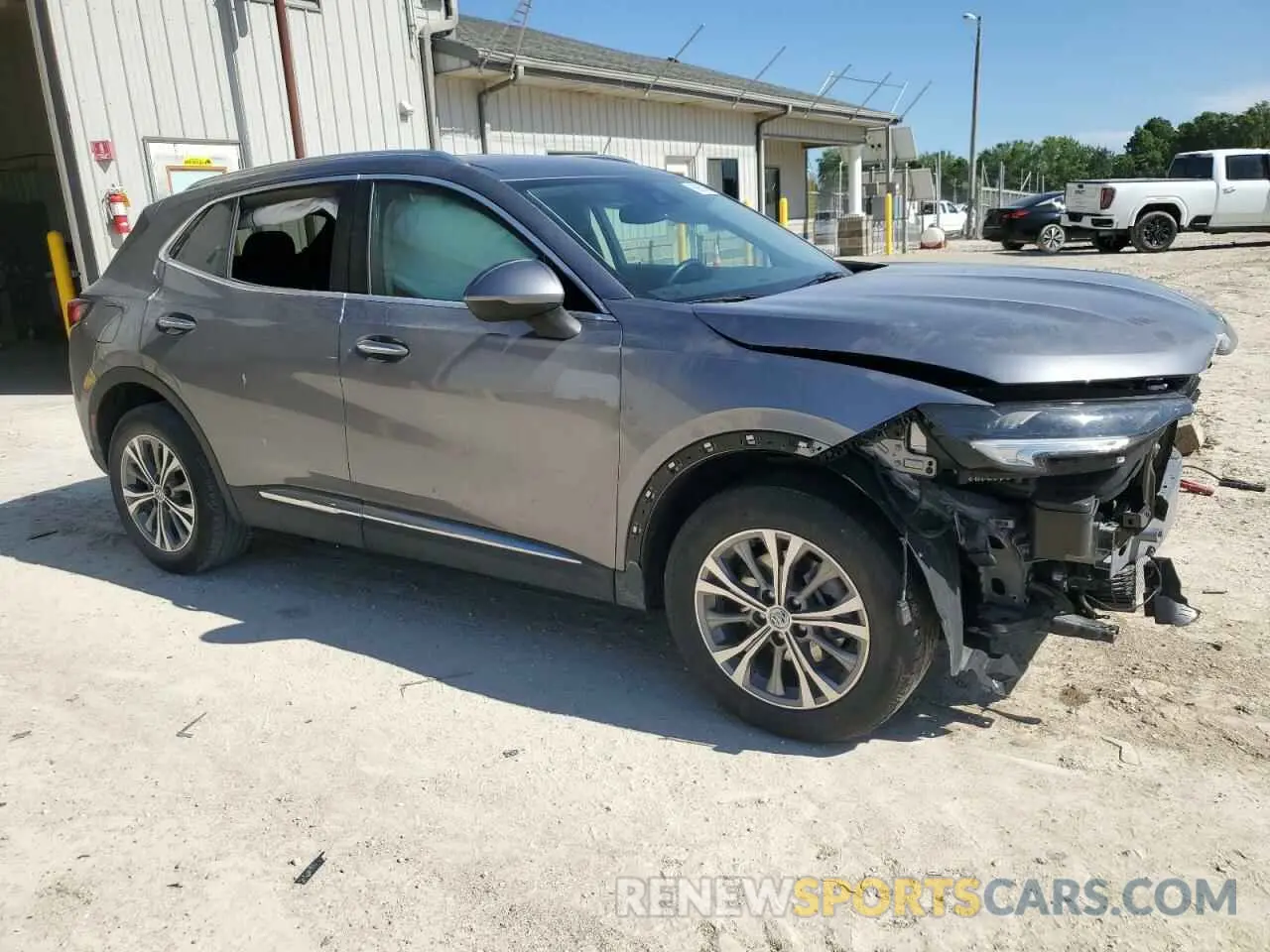 4 Фотография поврежденного автомобиля LRBAZLR44ND062033 BUICK ENVISION 2022