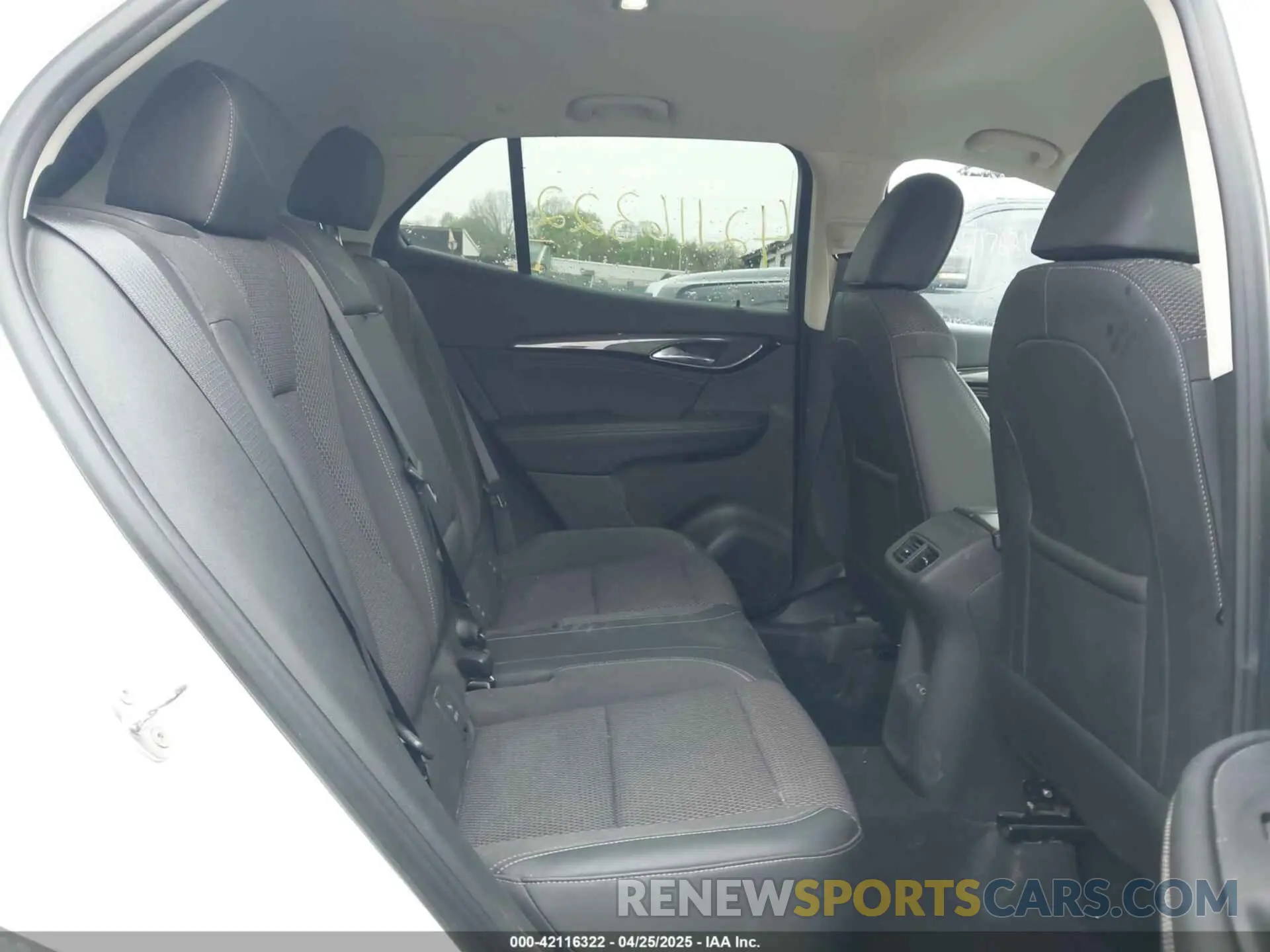 8 Photograph of a damaged car LRBAZLR44ND126457 BUICK ENVISION 2022