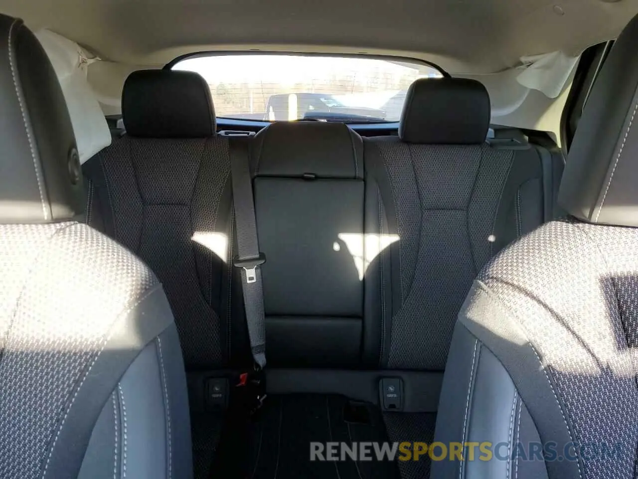 10 Фотография поврежденного автомобиля LRBAZLR46ND137623 BUICK ENVISION 2022
