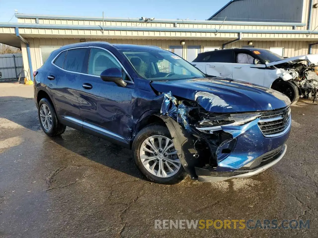 4 Фотография поврежденного автомобиля LRBAZLR46ND137623 BUICK ENVISION 2022