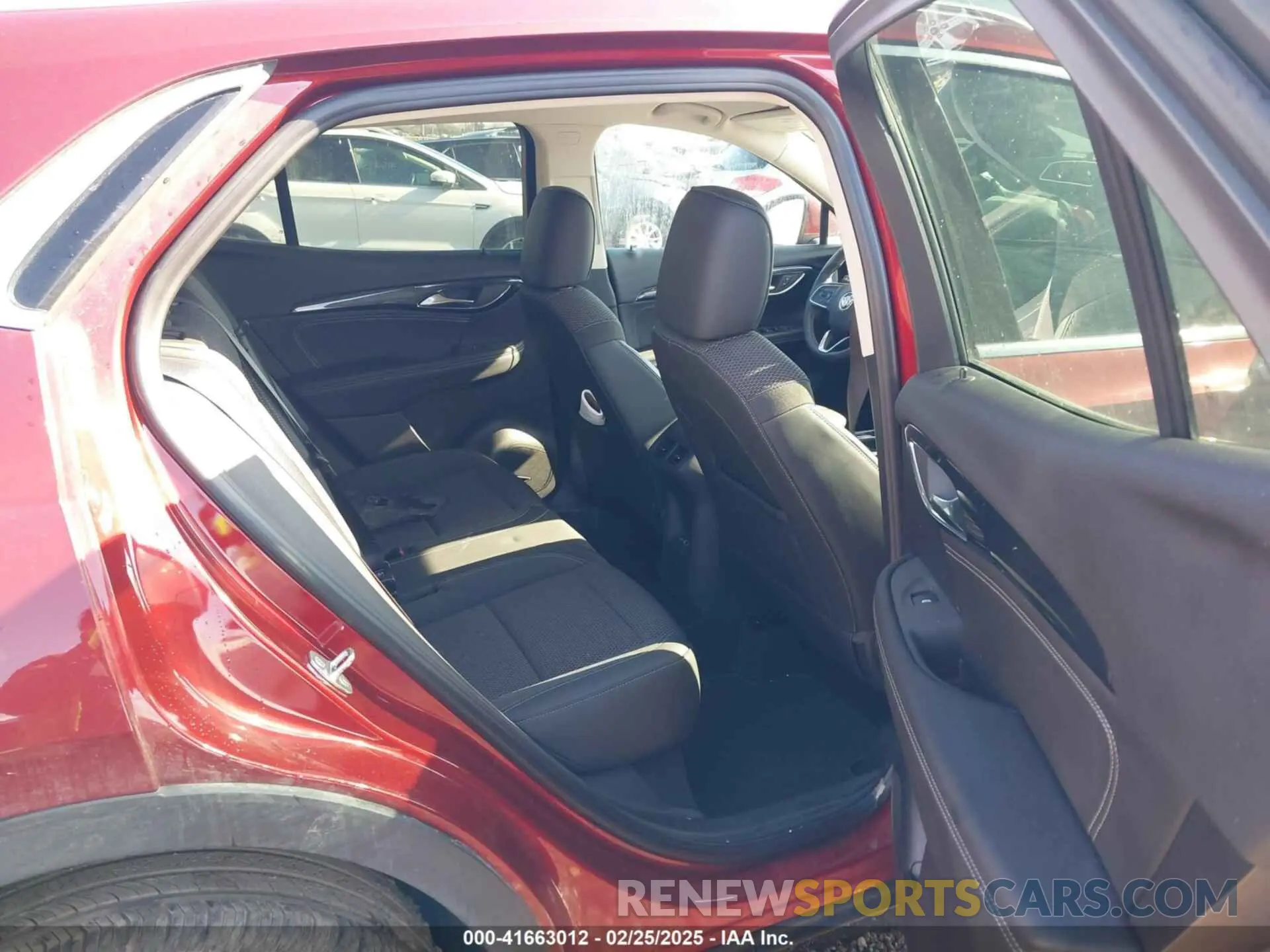 8 Фотография поврежденного автомобиля LRBAZLR47ND139896 BUICK ENVISION 2022