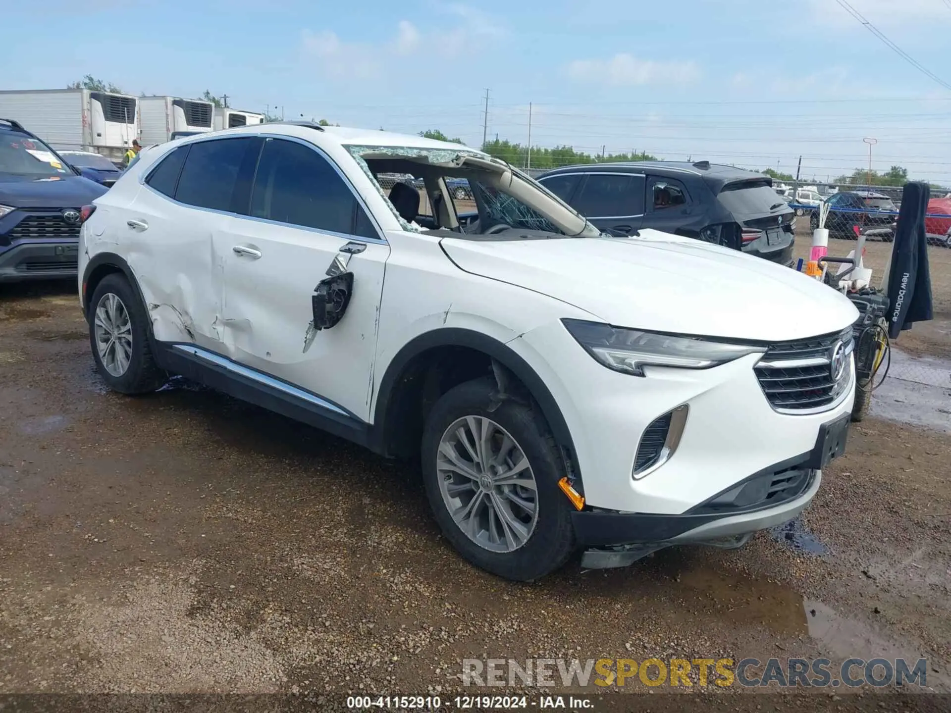 1 Фотография поврежденного автомобиля LRBAZLR4XND160760 BUICK ENVISION 2022