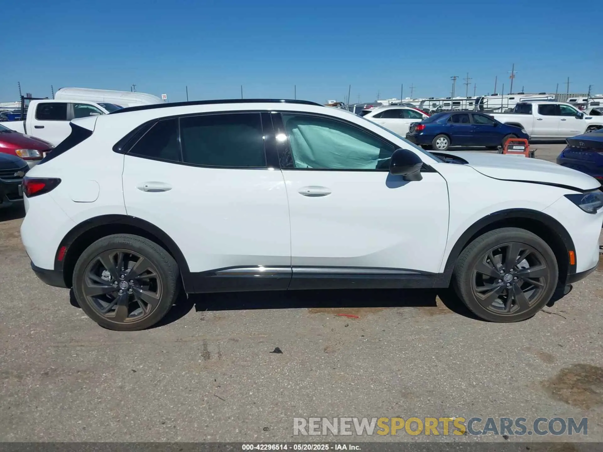 13 Photograph of a damaged car LRBFZNR44ND046559 BUICK ENVISION 2022