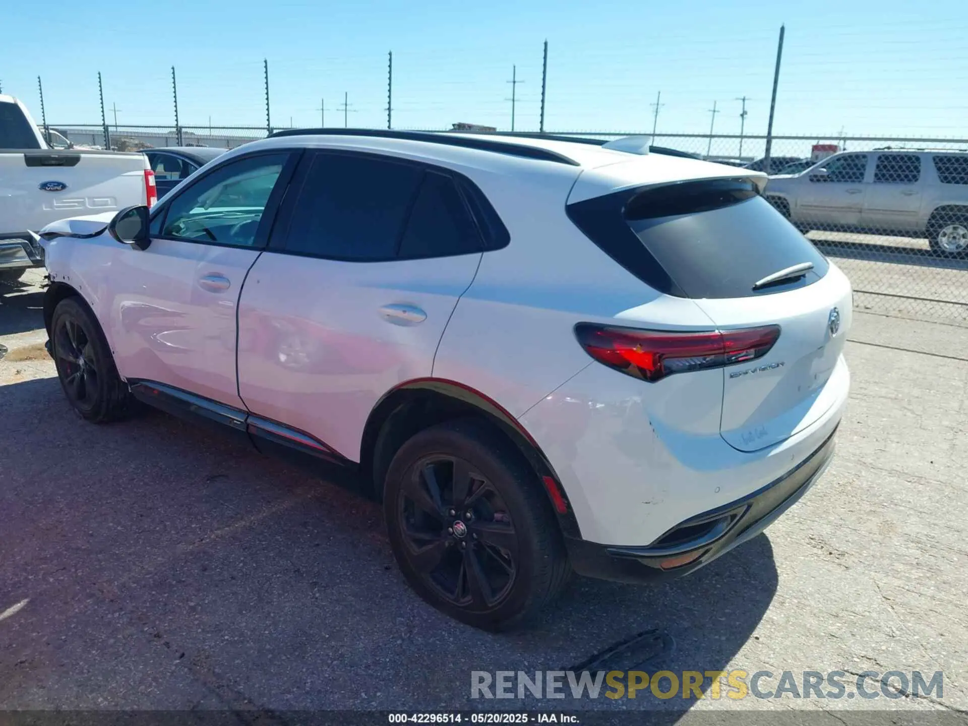 3 Photograph of a damaged car LRBFZNR44ND046559 BUICK ENVISION 2022
