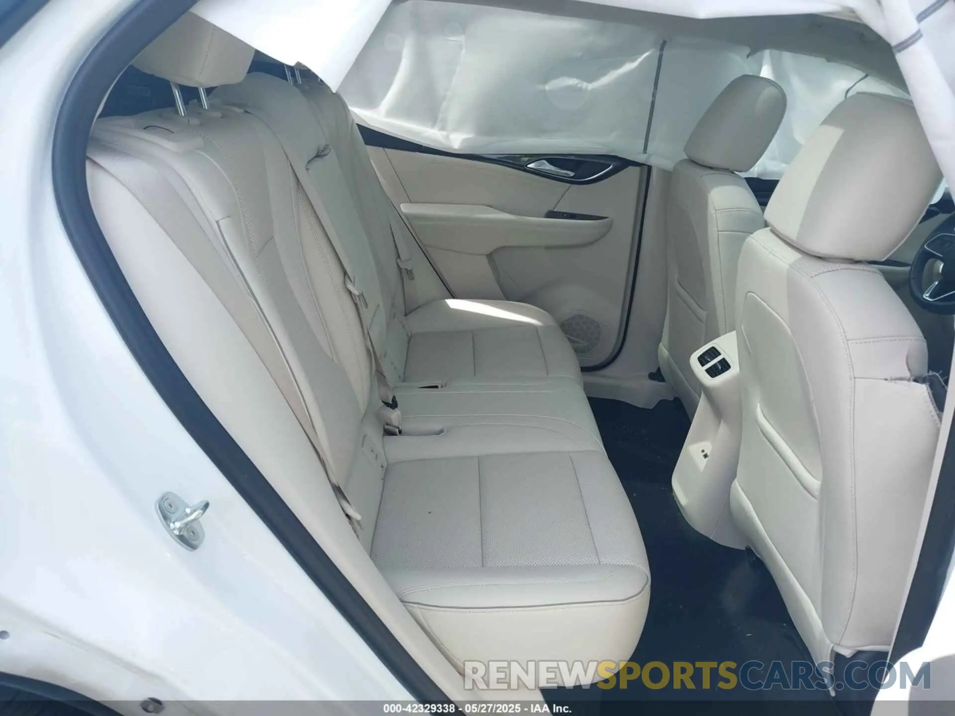 8 Фотография поврежденного автомобиля LRBFZNR47ND162869 BUICK ENVISION 2022