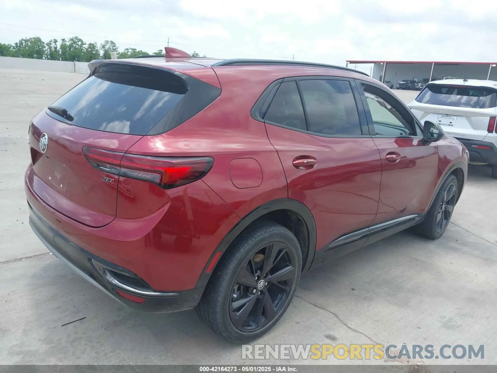 4 Photograph of a damaged car LRBFZNR48ND021633 BUICK ENVISION 2022