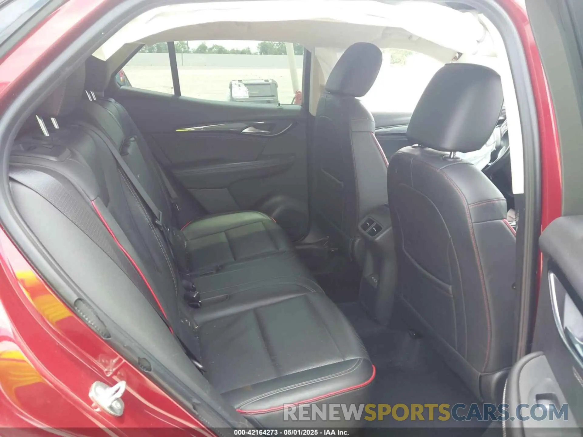8 Photograph of a damaged car LRBFZNR48ND021633 BUICK ENVISION 2022