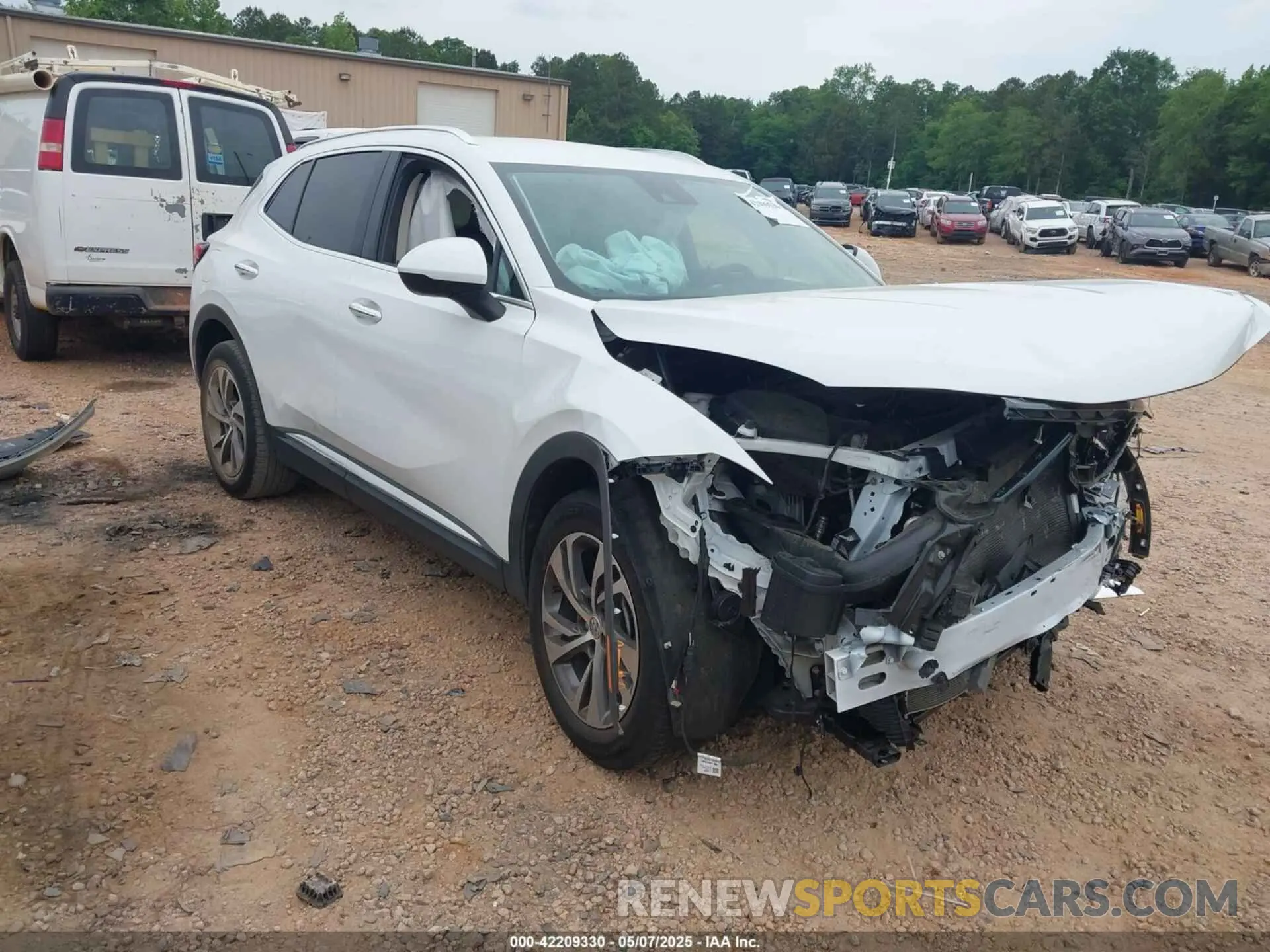 1 Photograph of a damaged car LRBFZNR4XND051345 BUICK ENVISION 2022