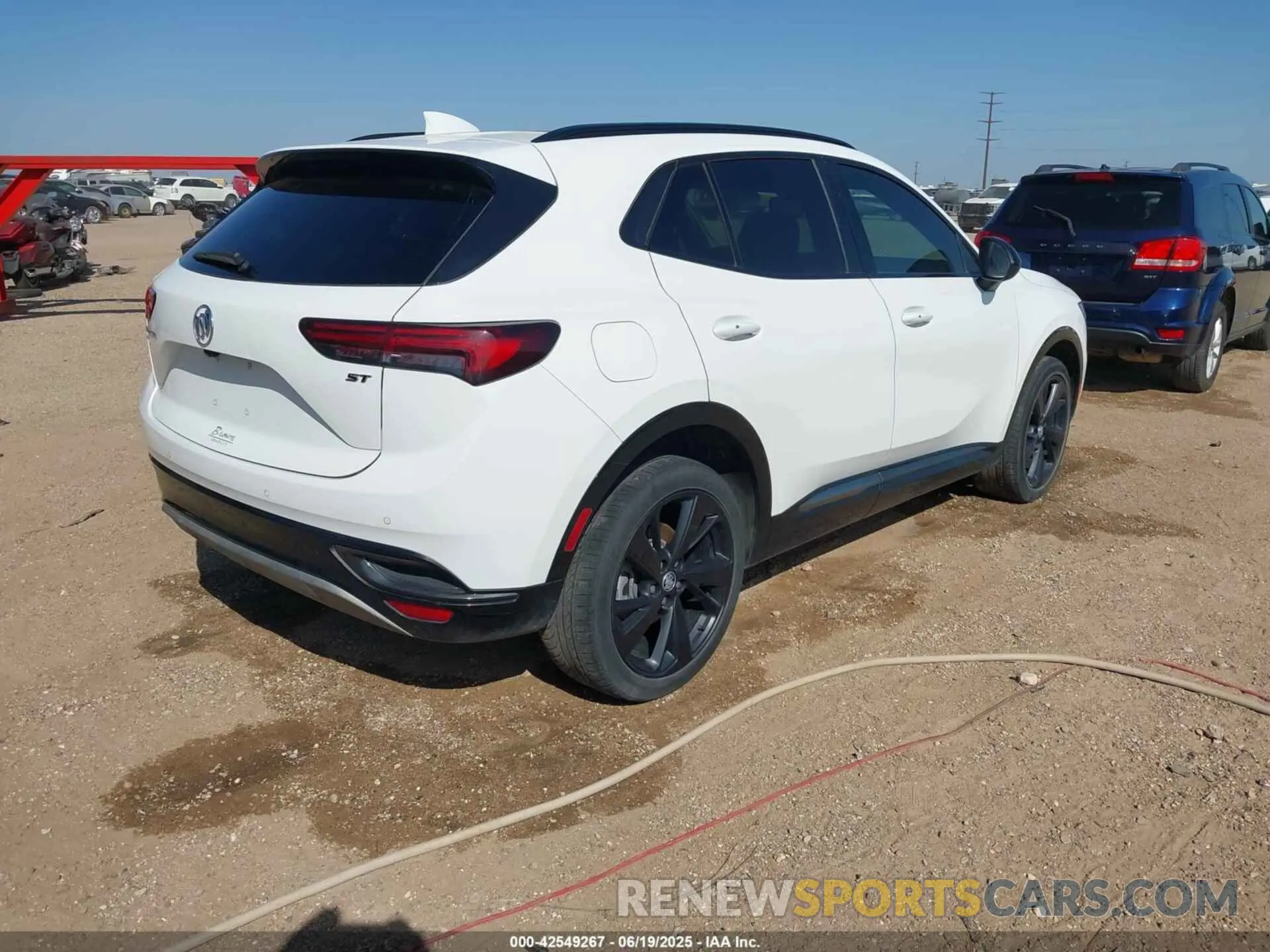4 Photograph of a damaged car LRBFZPR41ND031495 BUICK ENVISION 2022