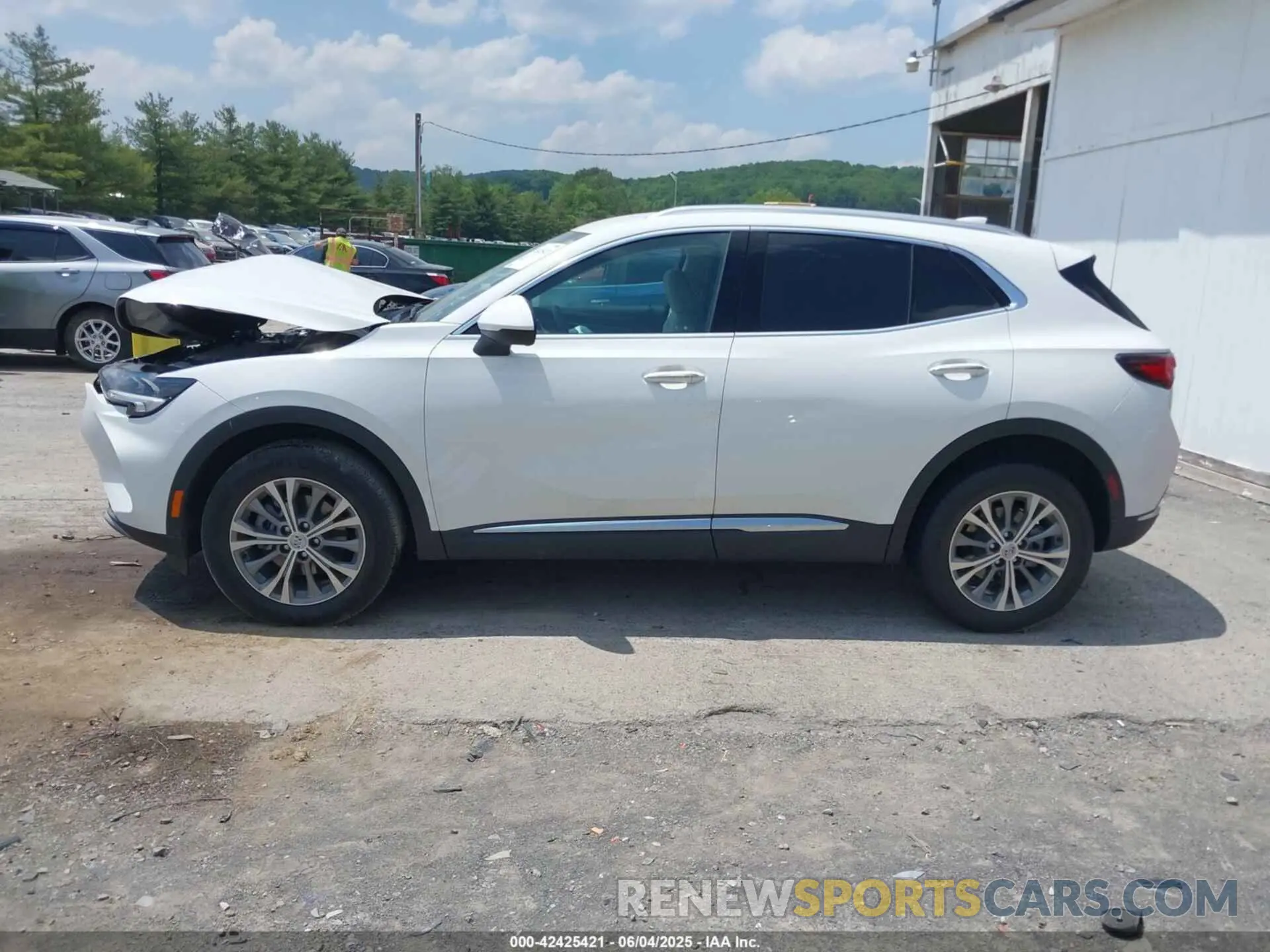 15 Фотография поврежденного автомобиля LRBAZLR41PD018428 BUICK ENVISION 2023