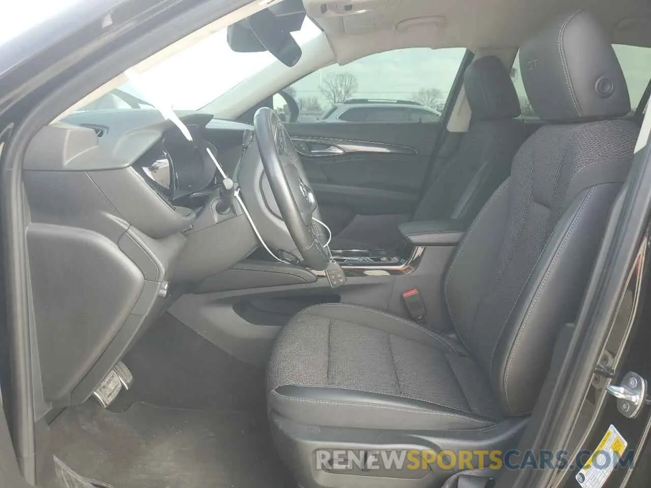 7 Фотография поврежденного автомобиля LRBAZLR41PD067645 BUICK ENVISION 2023