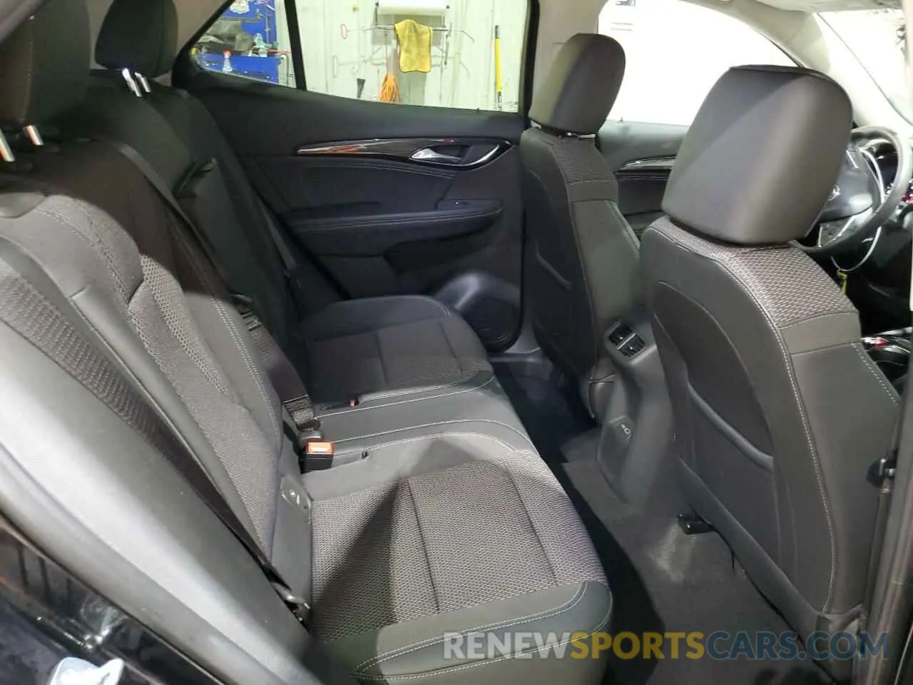 11 Фотография поврежденного автомобиля LRBAZLR46PD076308 BUICK ENVISION 2023