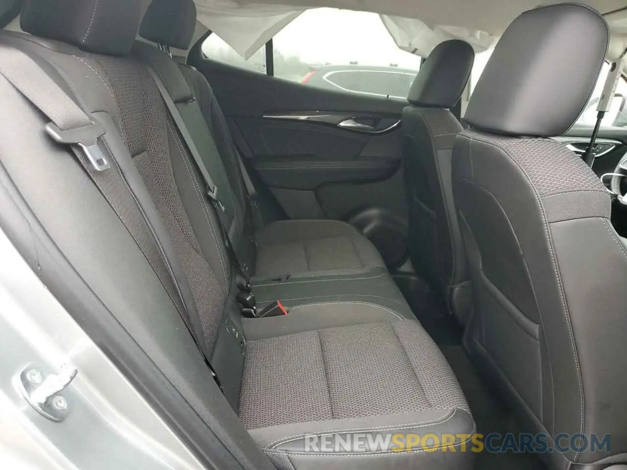 11 Фотография поврежденного автомобиля LRBAZLR46PD097434 BUICK ENVISION 2023