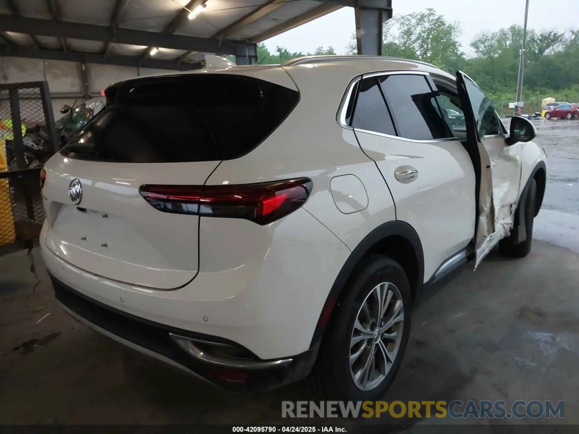 4 Фотография поврежденного автомобиля LRBFZMR45PD203805 BUICK ENVISION 2023