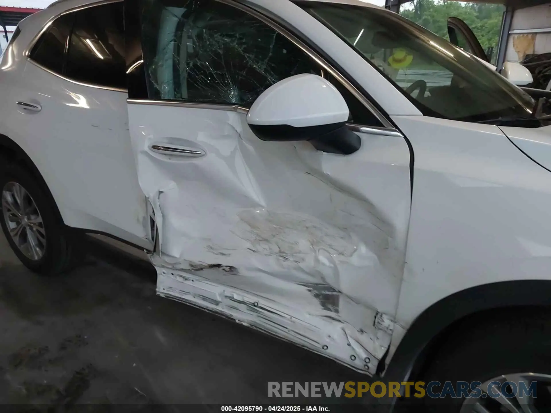 6 Фотография поврежденного автомобиля LRBFZMR45PD203805 BUICK ENVISION 2023