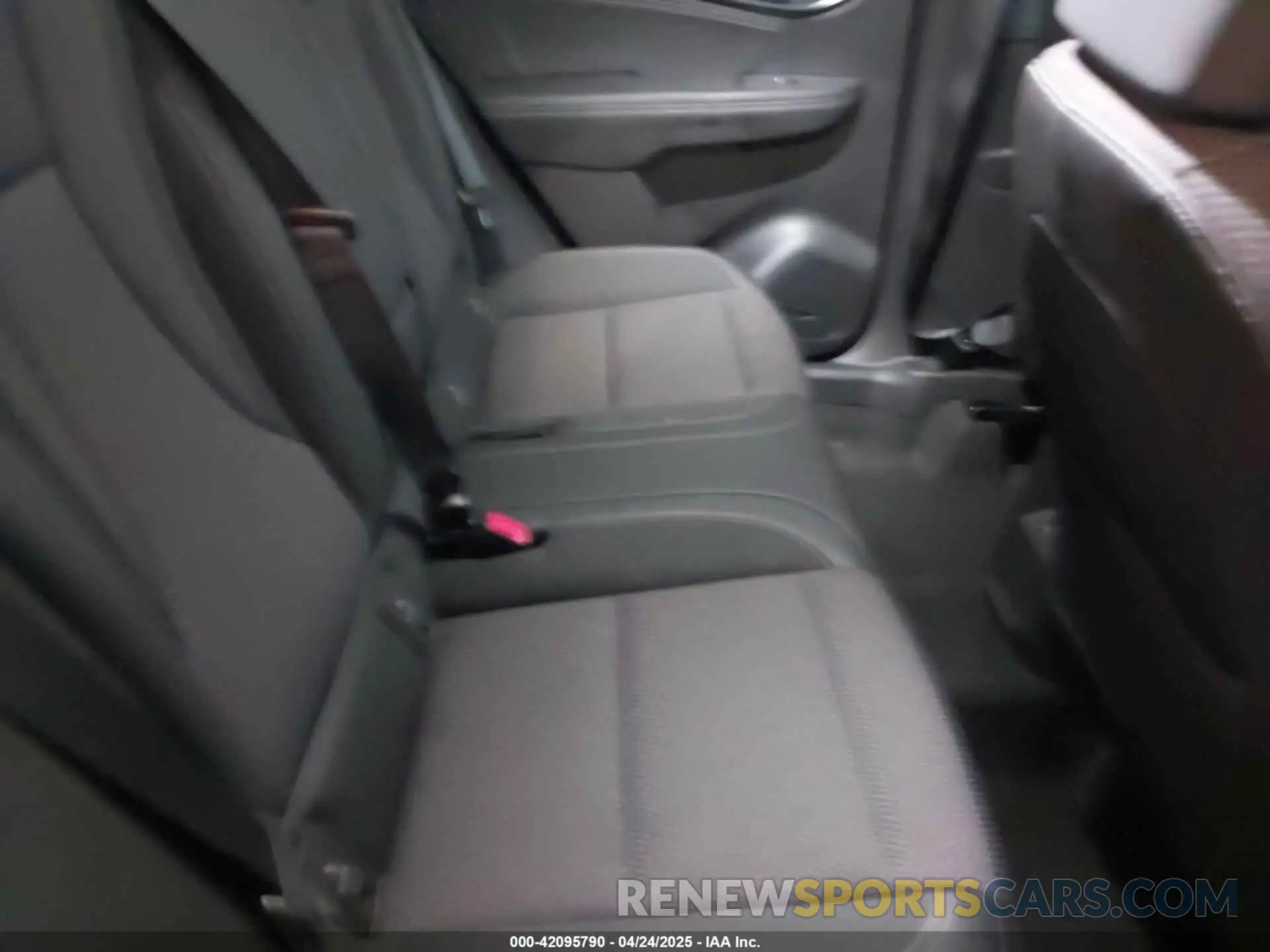 8 Фотография поврежденного автомобиля LRBFZMR45PD203805 BUICK ENVISION 2023
