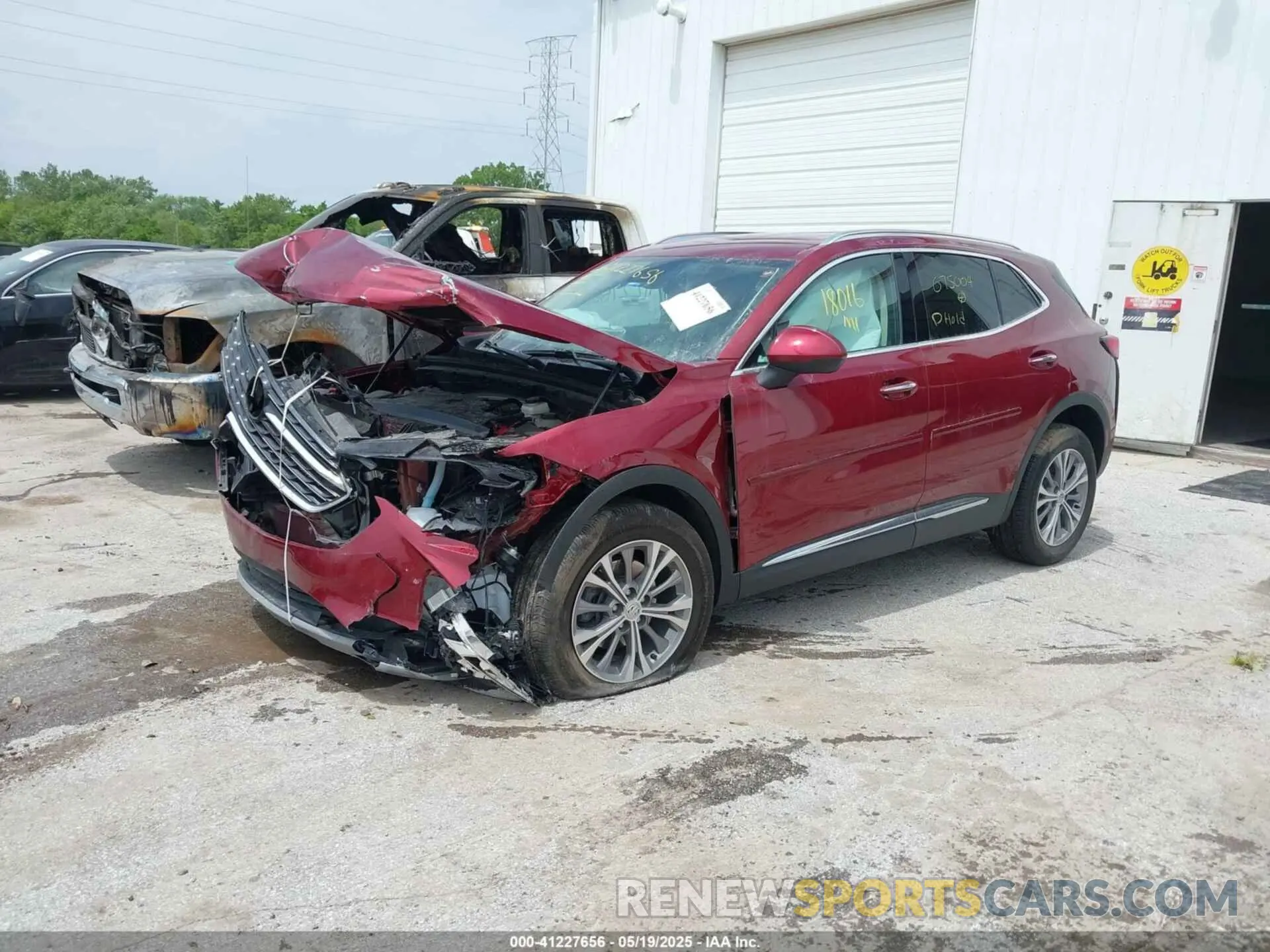 2 Фотография поврежденного автомобиля LRBFZMR49PD075004 BUICK ENVISION 2023